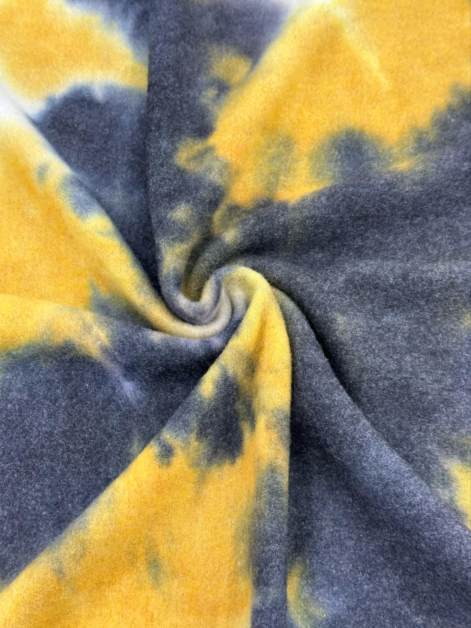 (BRUSHED SWEATER KNIT) BLACK AND MUSTARD TIE DYE