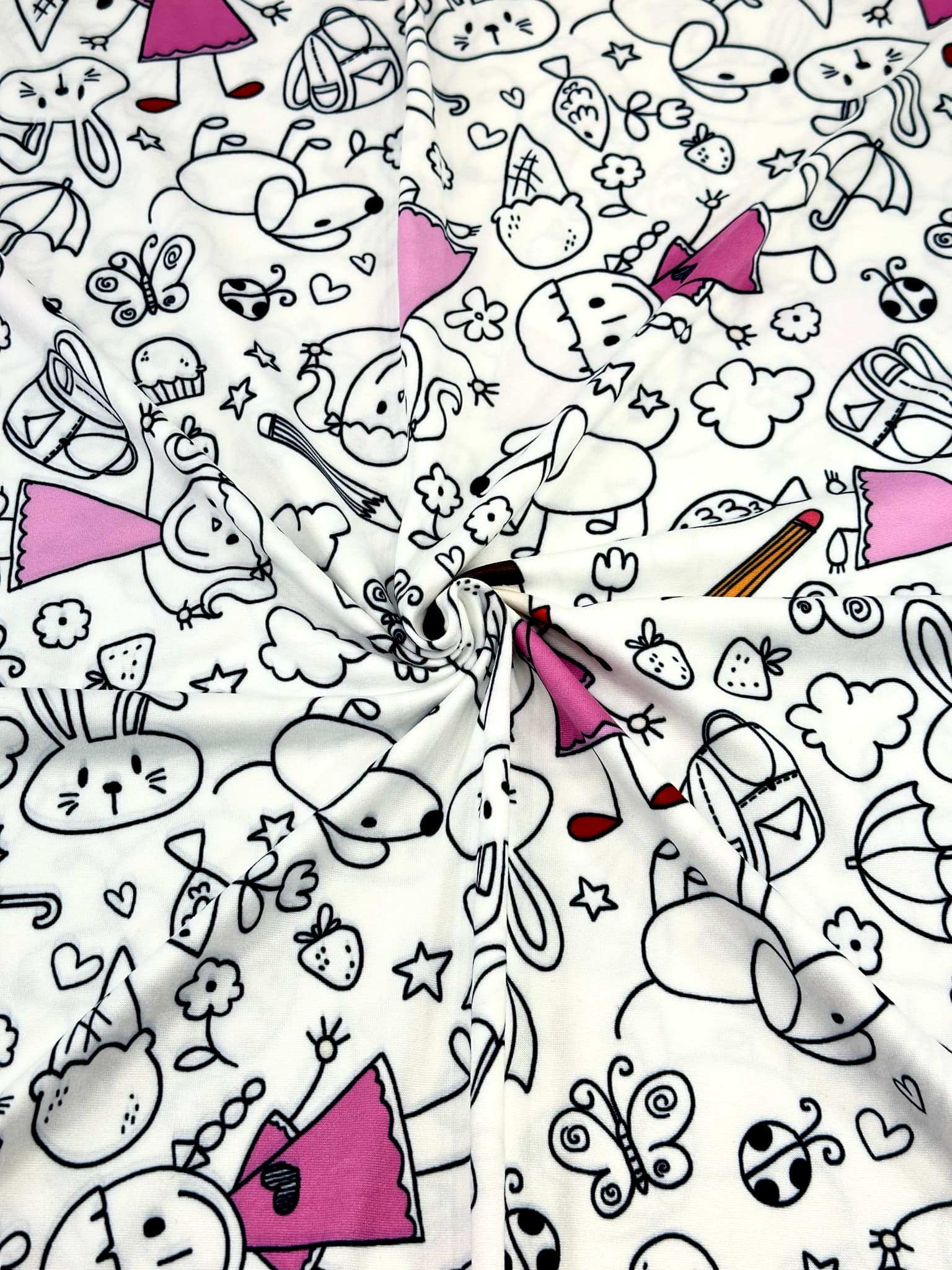 (DBP) LITTLE GIRL SKETCH COLORING ON FABRIC