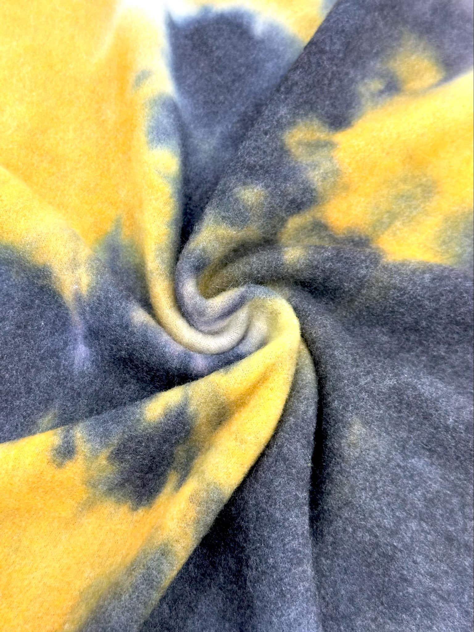 (BRUSHED SWEATER KNIT) BLACK AND MUSTARD TIE DYE
