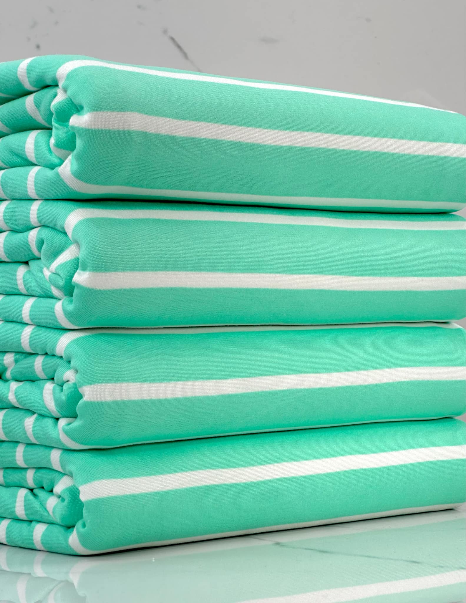 (DBP) OFF WHITE STRIPES ON DARK MINT