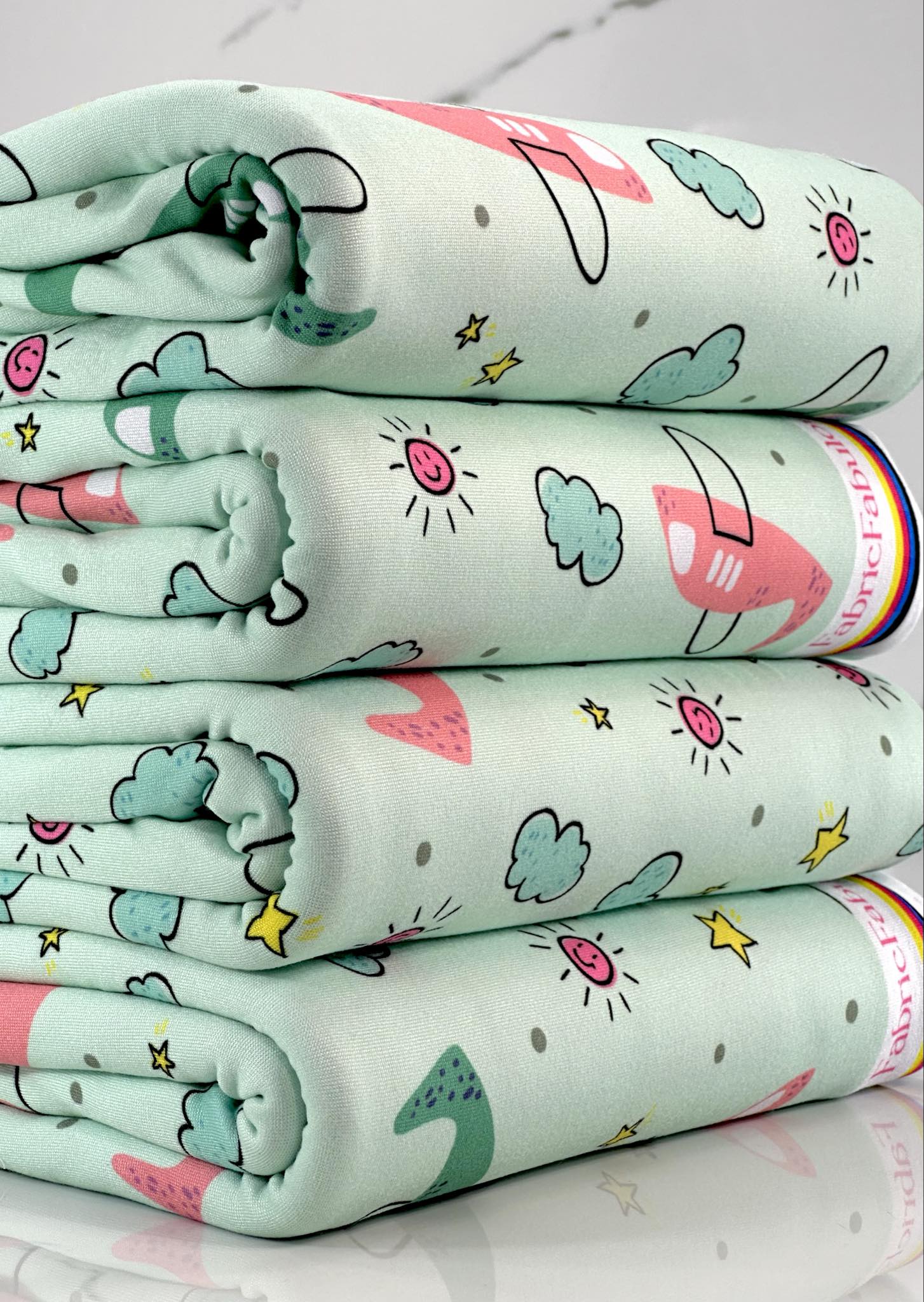 (DBP) PLANES AND CLOUDS ON MINT
