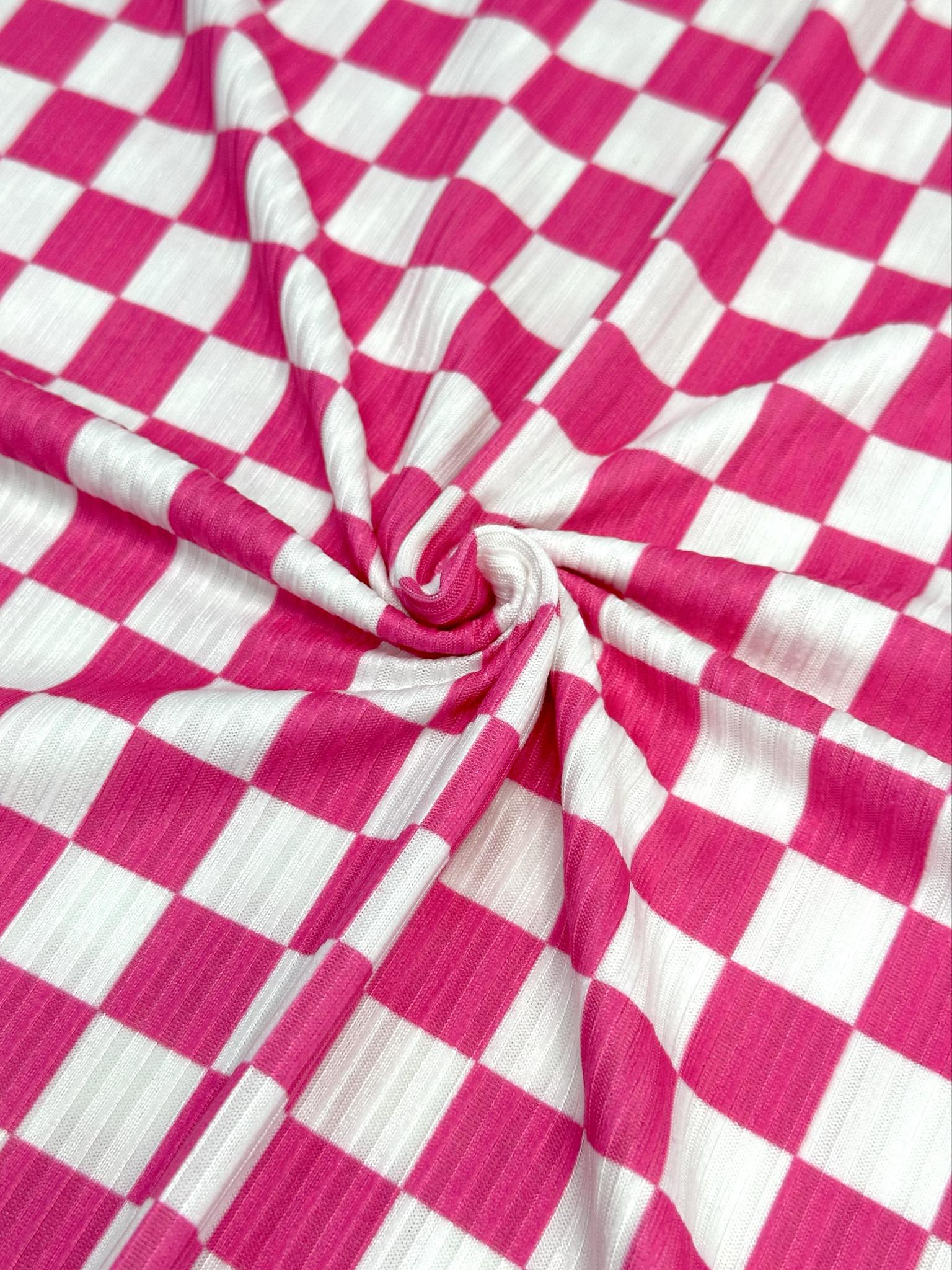 (YUMMY RIB) FUSCHIA AND OFF WHITE CHECKERED