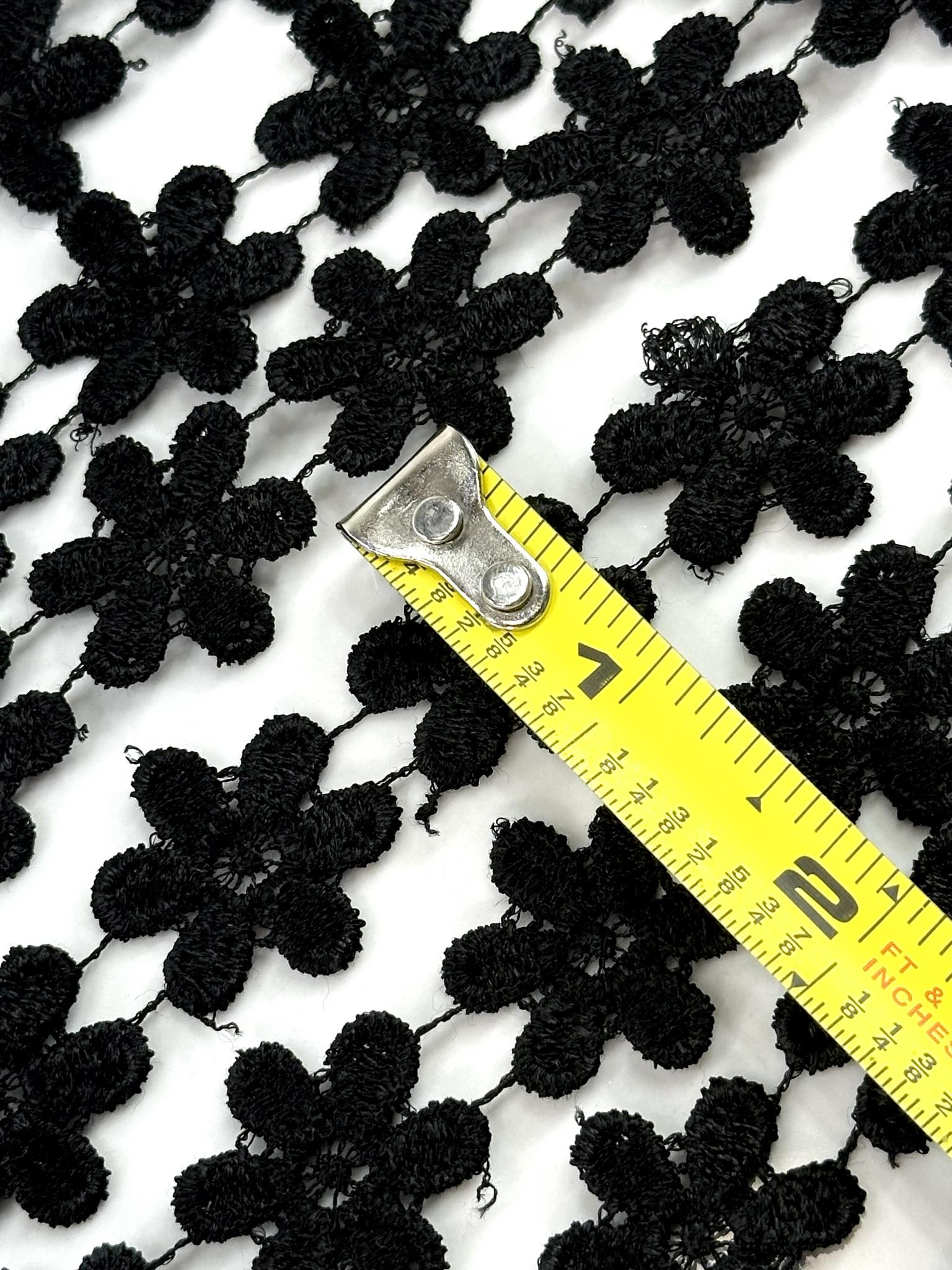 (TRIM) EMBROIDERED BLACK FLOWERS