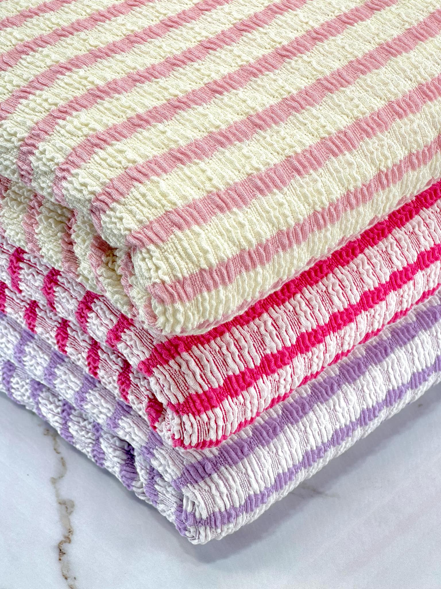 (GUAPO STRIPE) PINK STRIPES ON CREAM