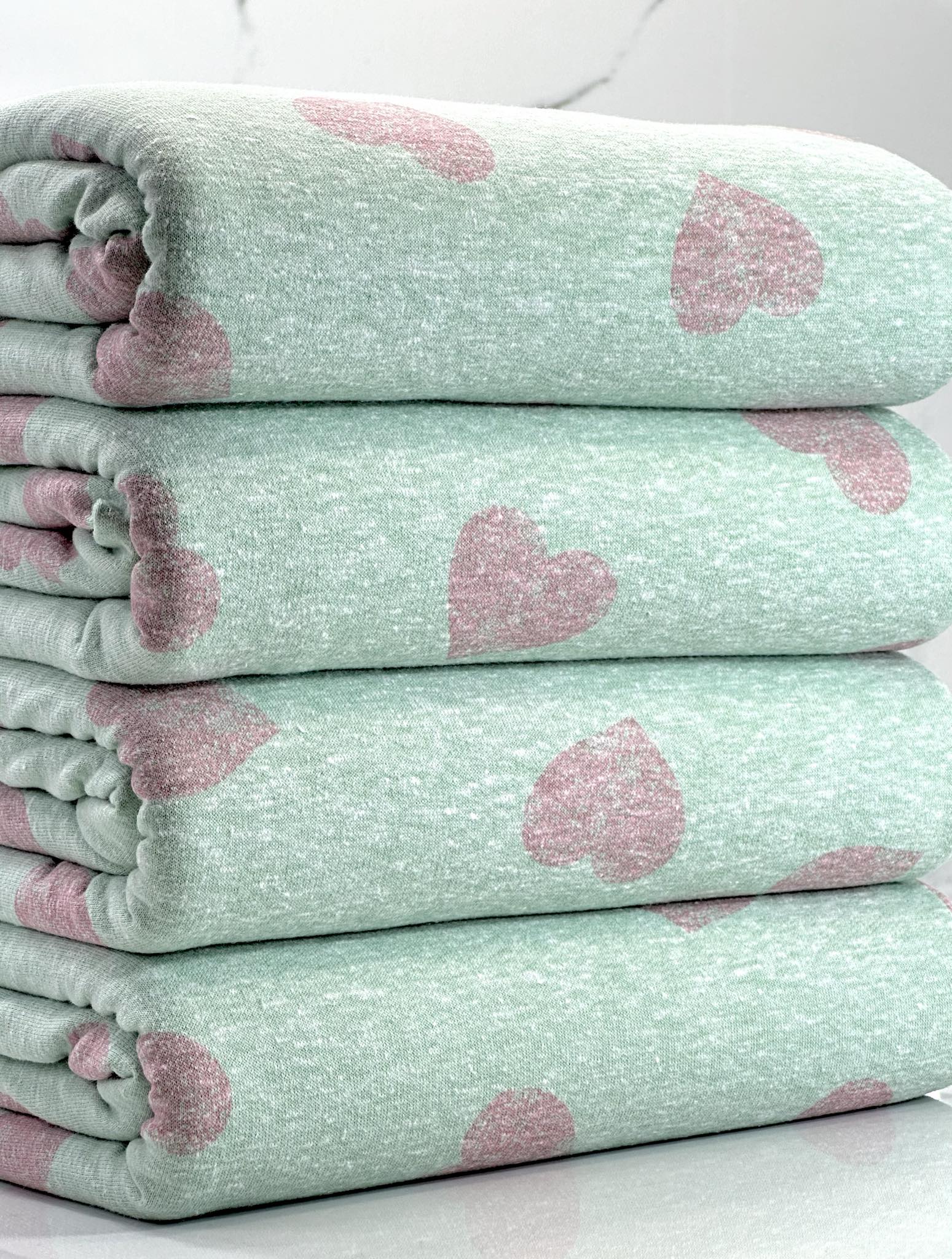 (FRENCH TERRY) VINTAGE HEARTS ON 2-TONE LIGHT MINT (1)