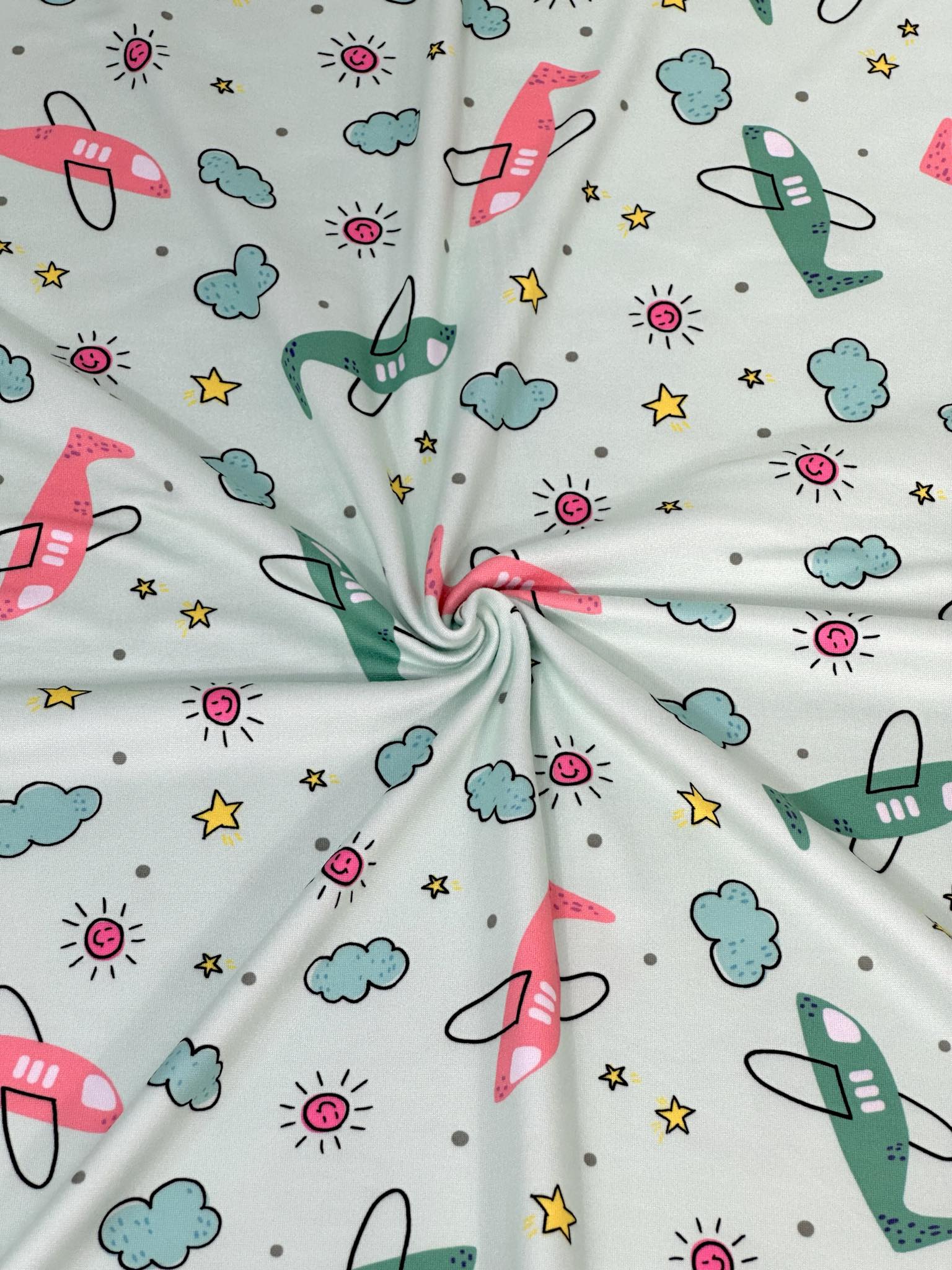 (DBP) PLANES AND CLOUDS ON MINT