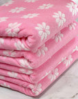 (TOWEL) OFF WHITE FLOWERS ON PINK
