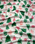(4X2 RIB) PINK AND GREEN CHRISTMAS TREES WITH OFF WHITE BOWS ON LIGHT PINK