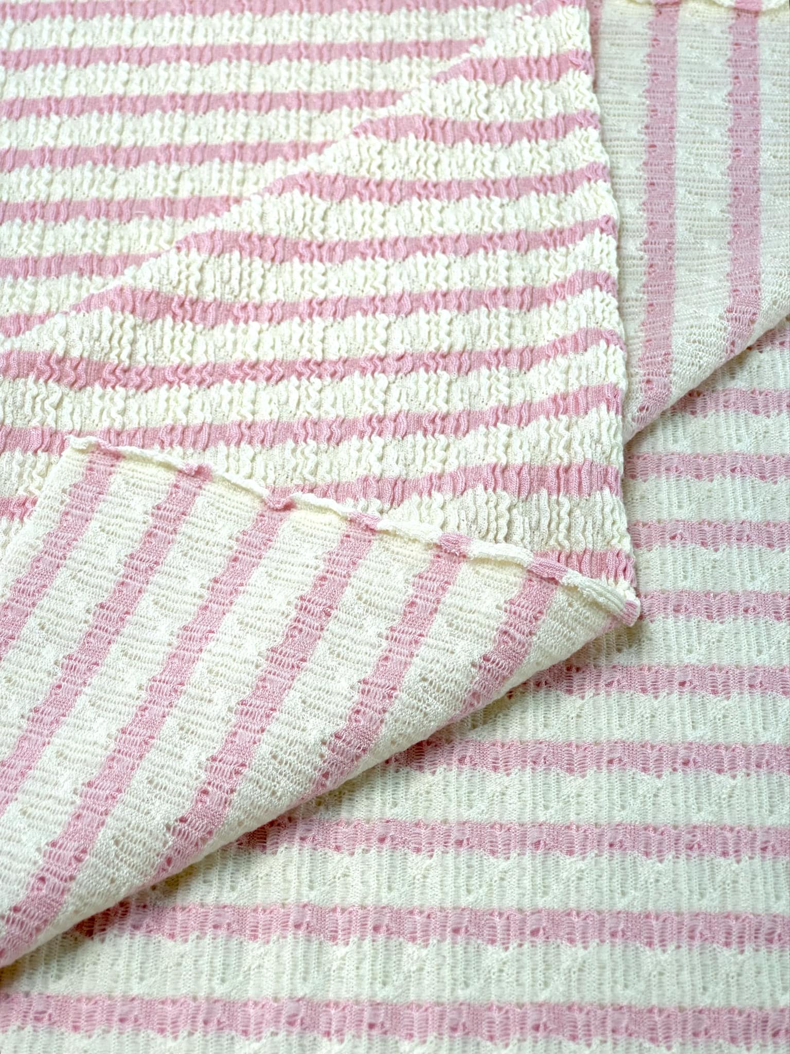 (GUAPO STRIPE) PINK STRIPES ON CREAM