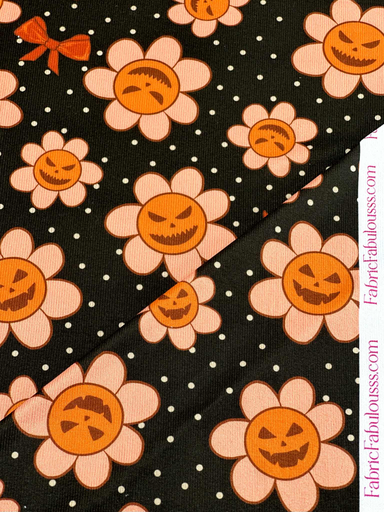 (OAKLEY) ORANGE PUMPKIN FLOWERS AND BOWS ON DARK BROWN
