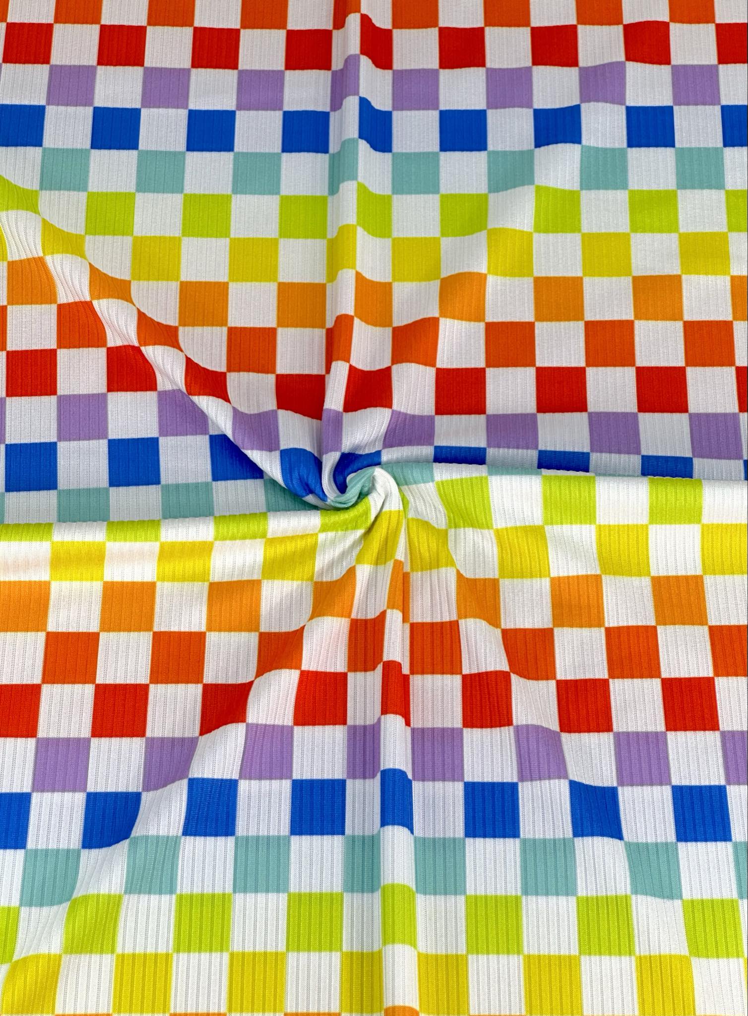 (YUMMY RIB) RAINBOW AND OFF WHITE CHECKERED