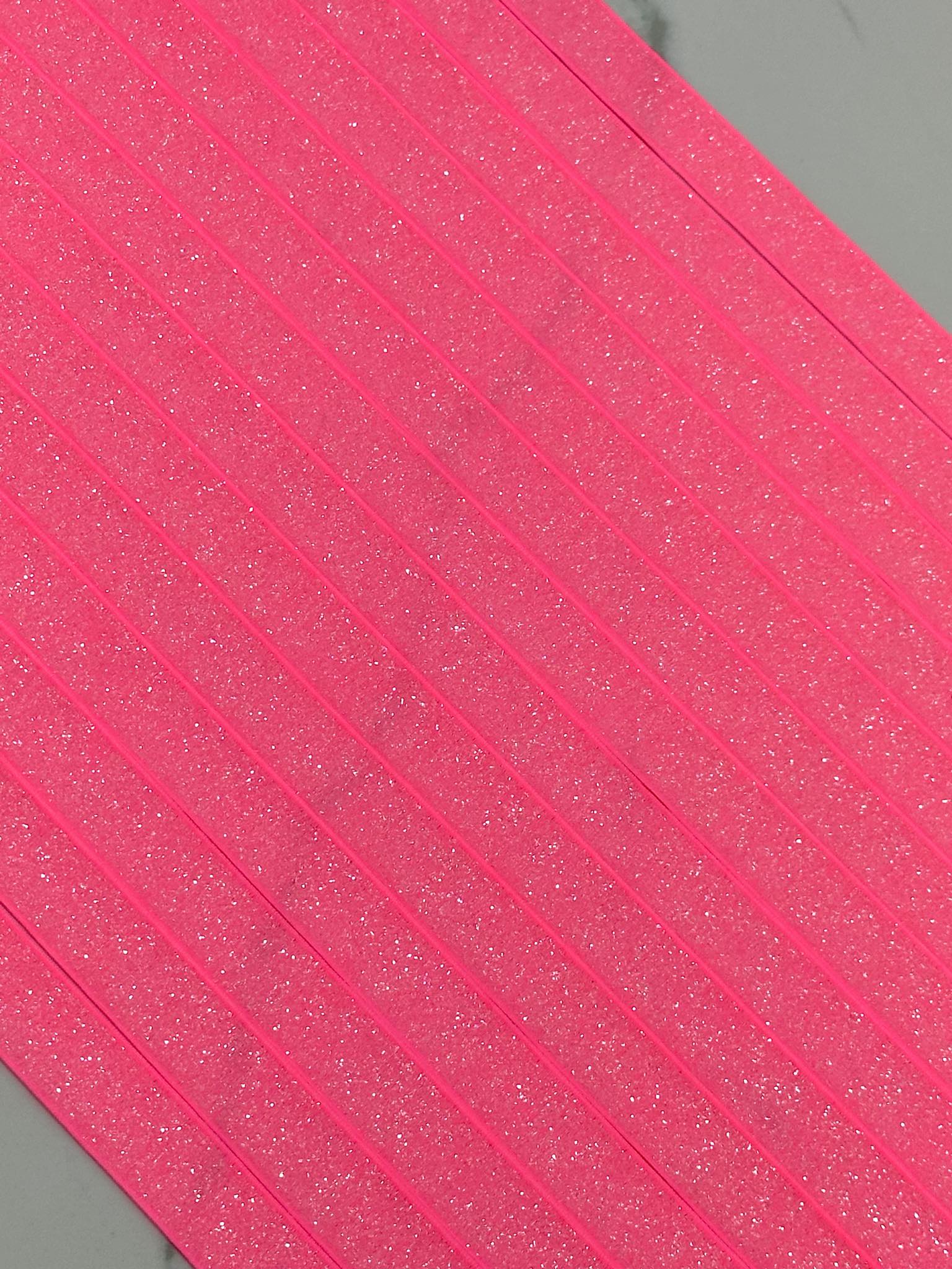 (TRIM) 5/8 ELASTIC NEON PINK SHIMMER