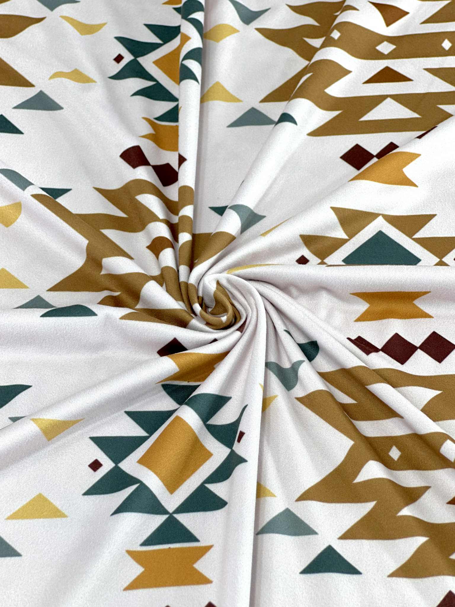 (DBP) BIG AZTEC PRINT ON IVORY