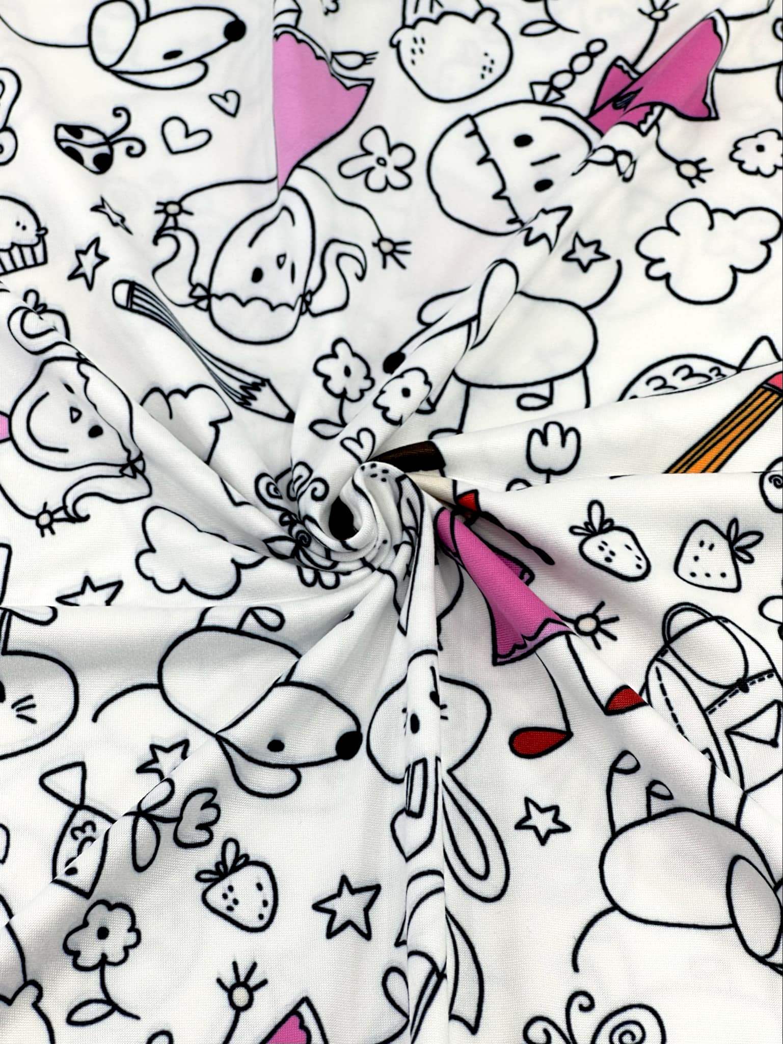 (DBP) LITTLE GIRL SKETCH COLORING ON FABRIC