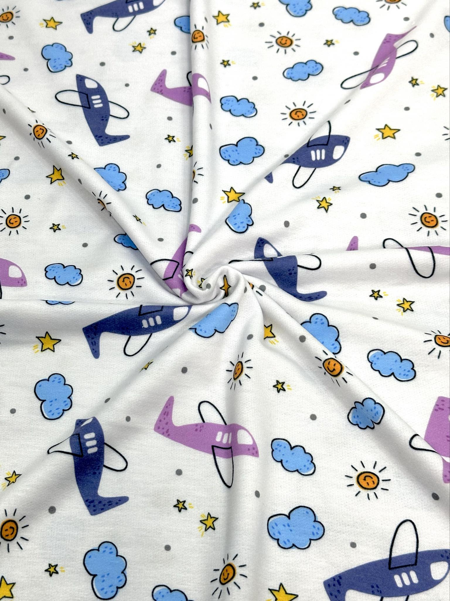 (FRENCH TERRY) PLANES AND CLOUDS ON OFF WHITE (1)