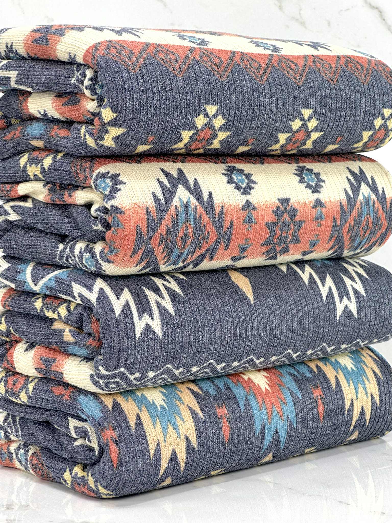 (BELLA RIB) WESTERN PRINT ON NAVY