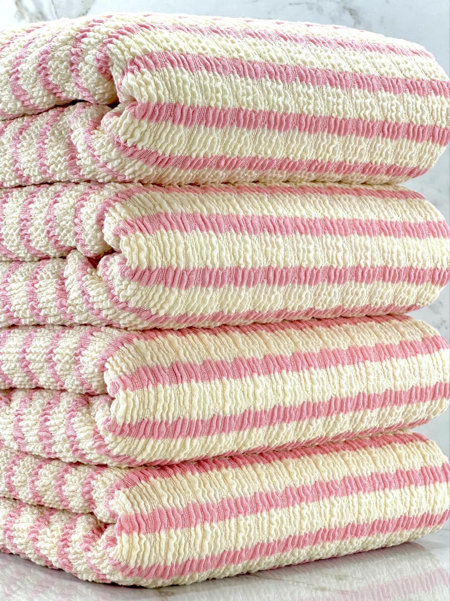 (GUAPO STRIPE) PINK STRIPES ON CREAM