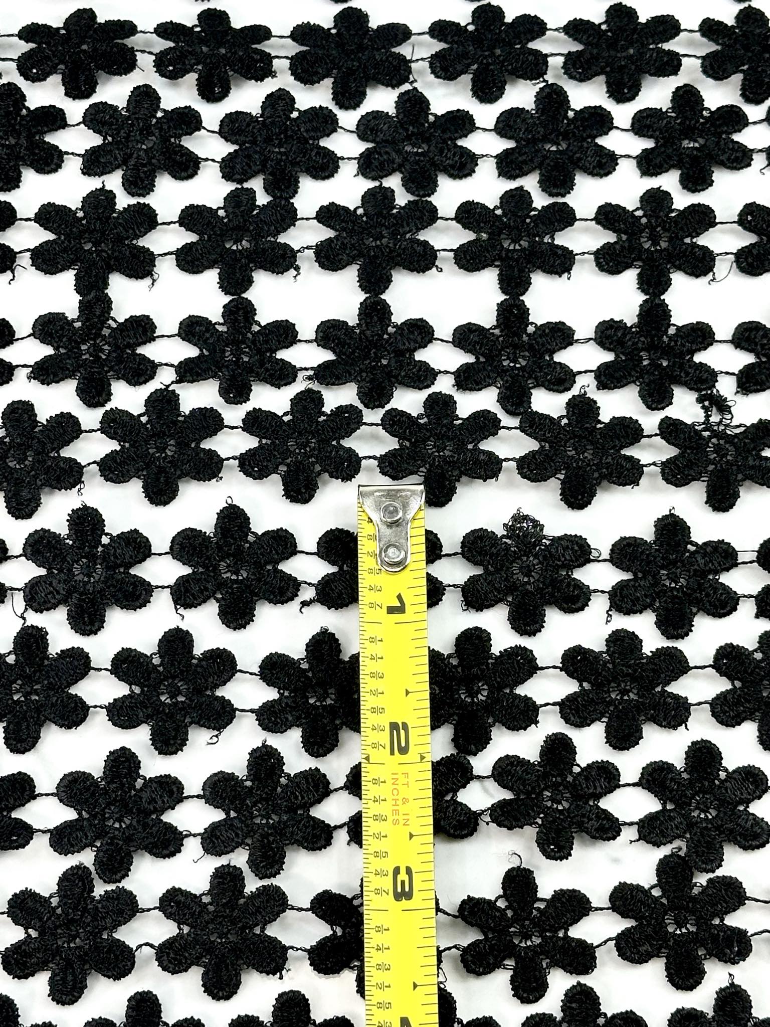 (TRIM) EMBROIDERED BLACK FLOWERS