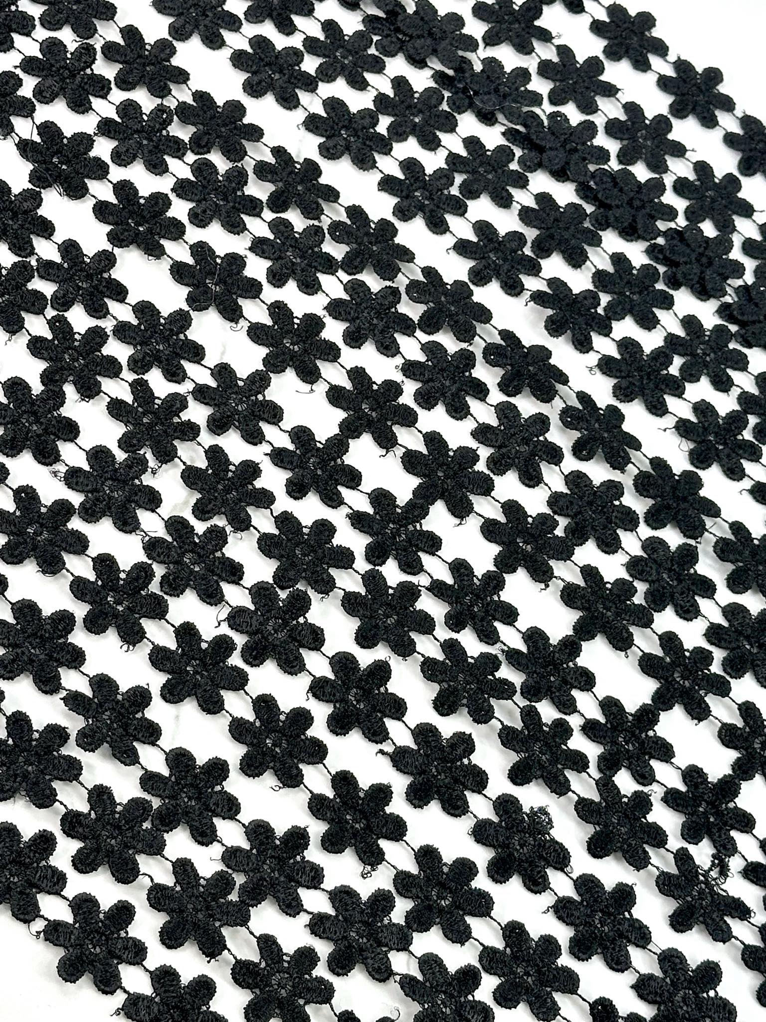 (TRIM) EMBROIDERED BLACK FLOWERS