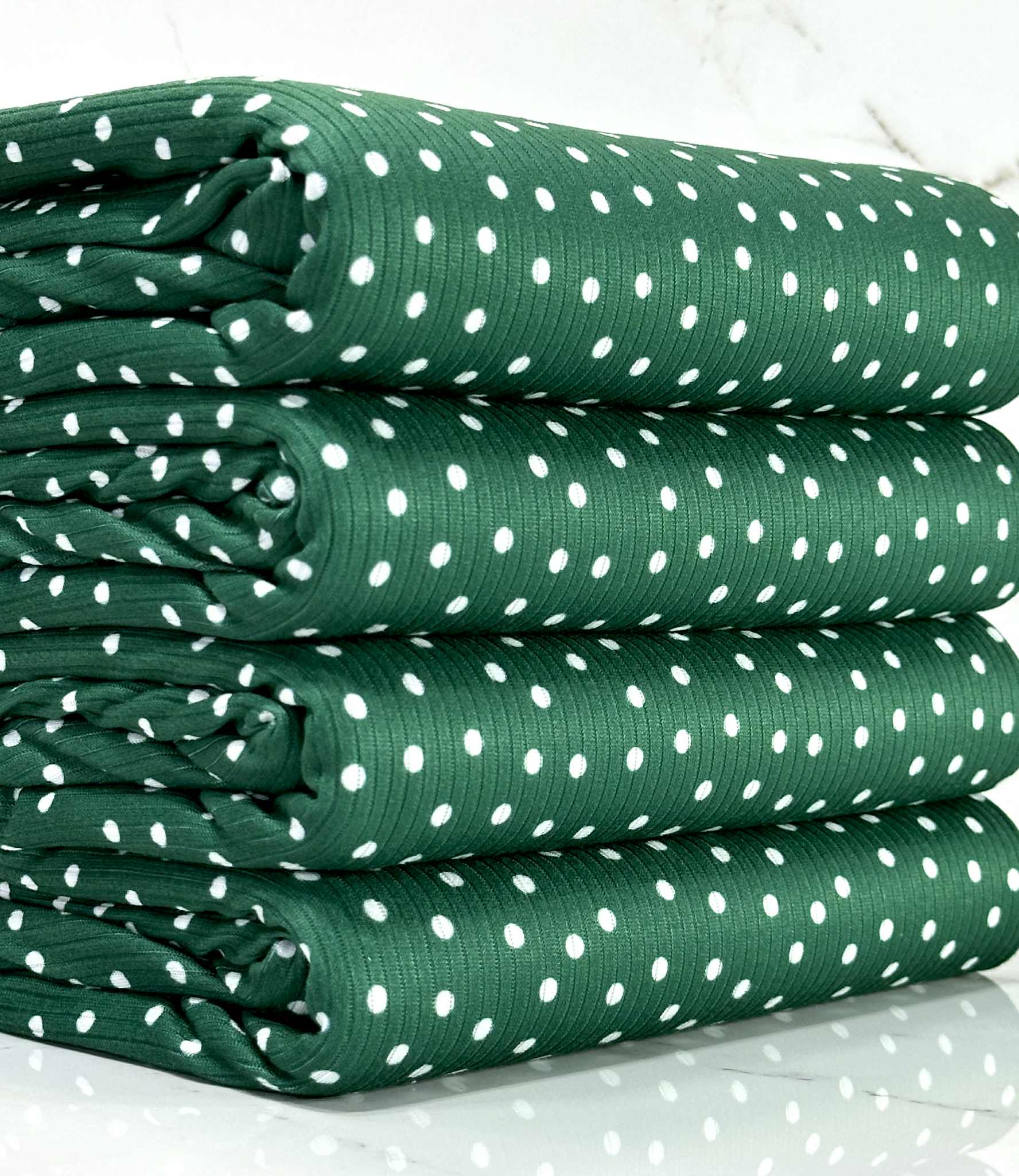 (4X2 RIB) TINY OFF WHITE POLKA DOTS ON EMERALD