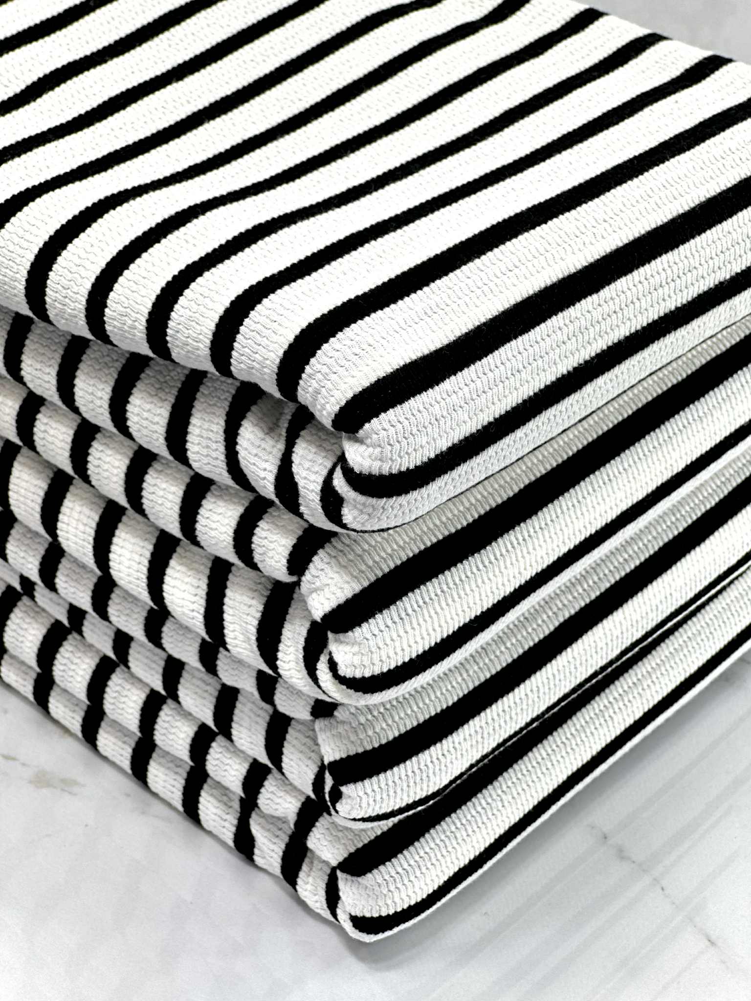 (KNIT) BLACK LINES ON OFF WHITE
