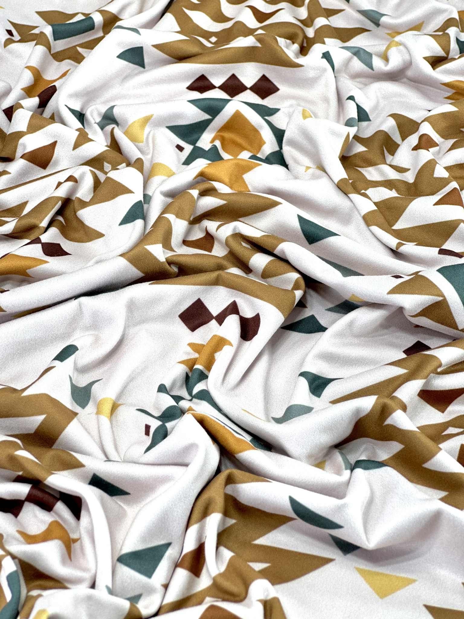 (DBP) BIG AZTEC PRINT ON IVORY