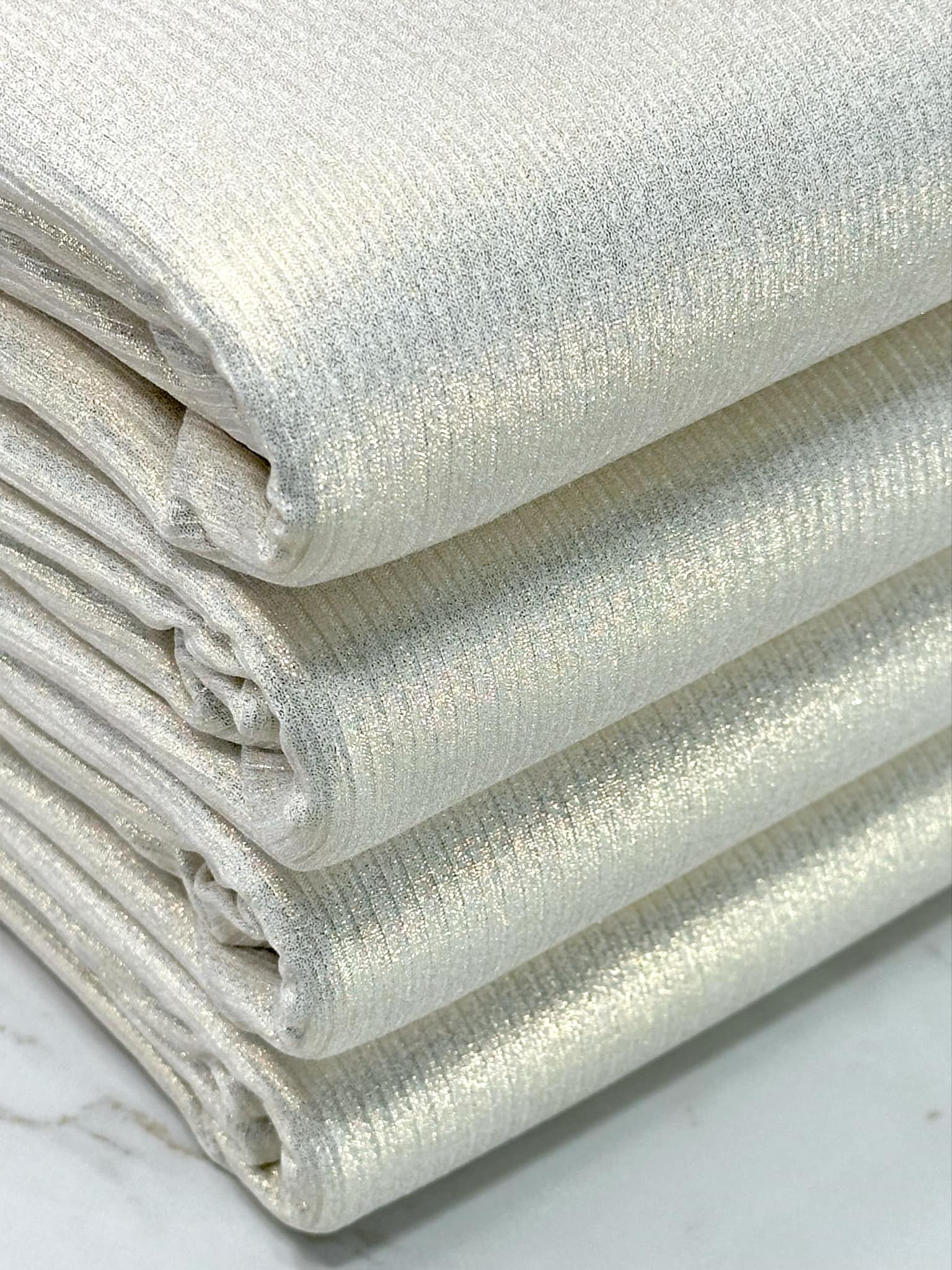 (4X2 RIB) GOLD SHIMMER ON OFF WHITE