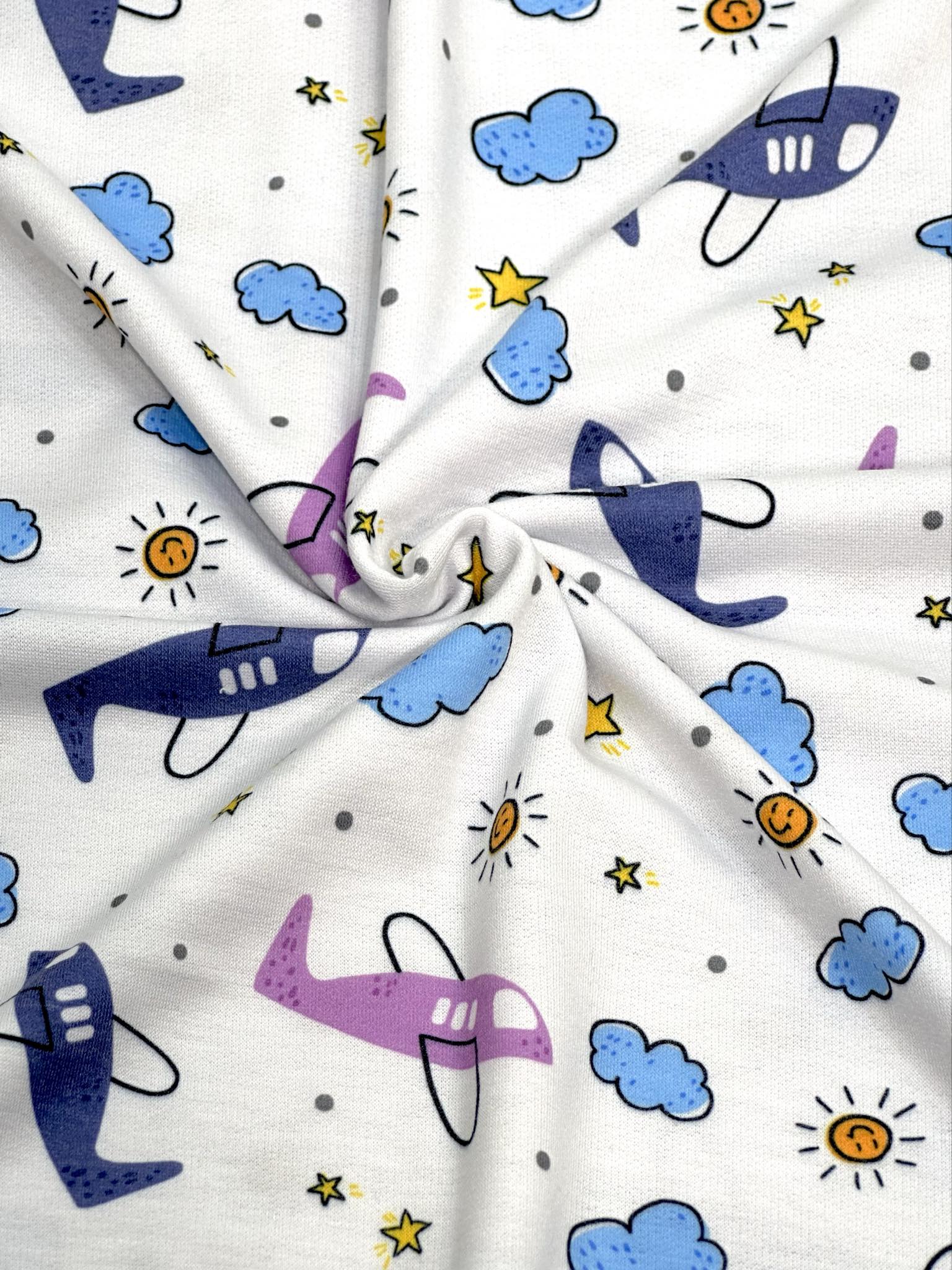 (FRENCH TERRY) PLANES AND CLOUDS ON OFF WHITE (1)