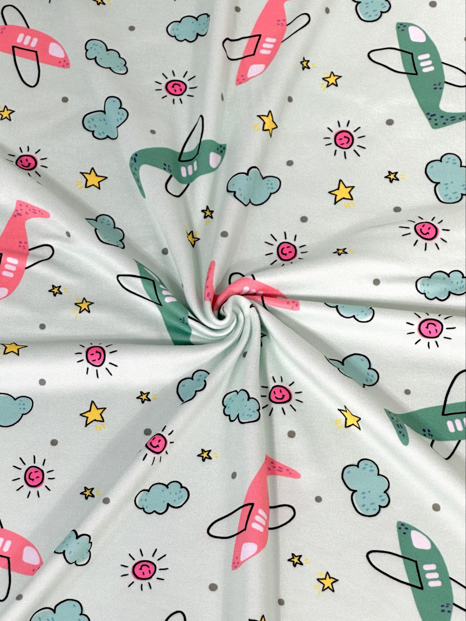 (DBP) PLANES AND CLOUDS ON MINT