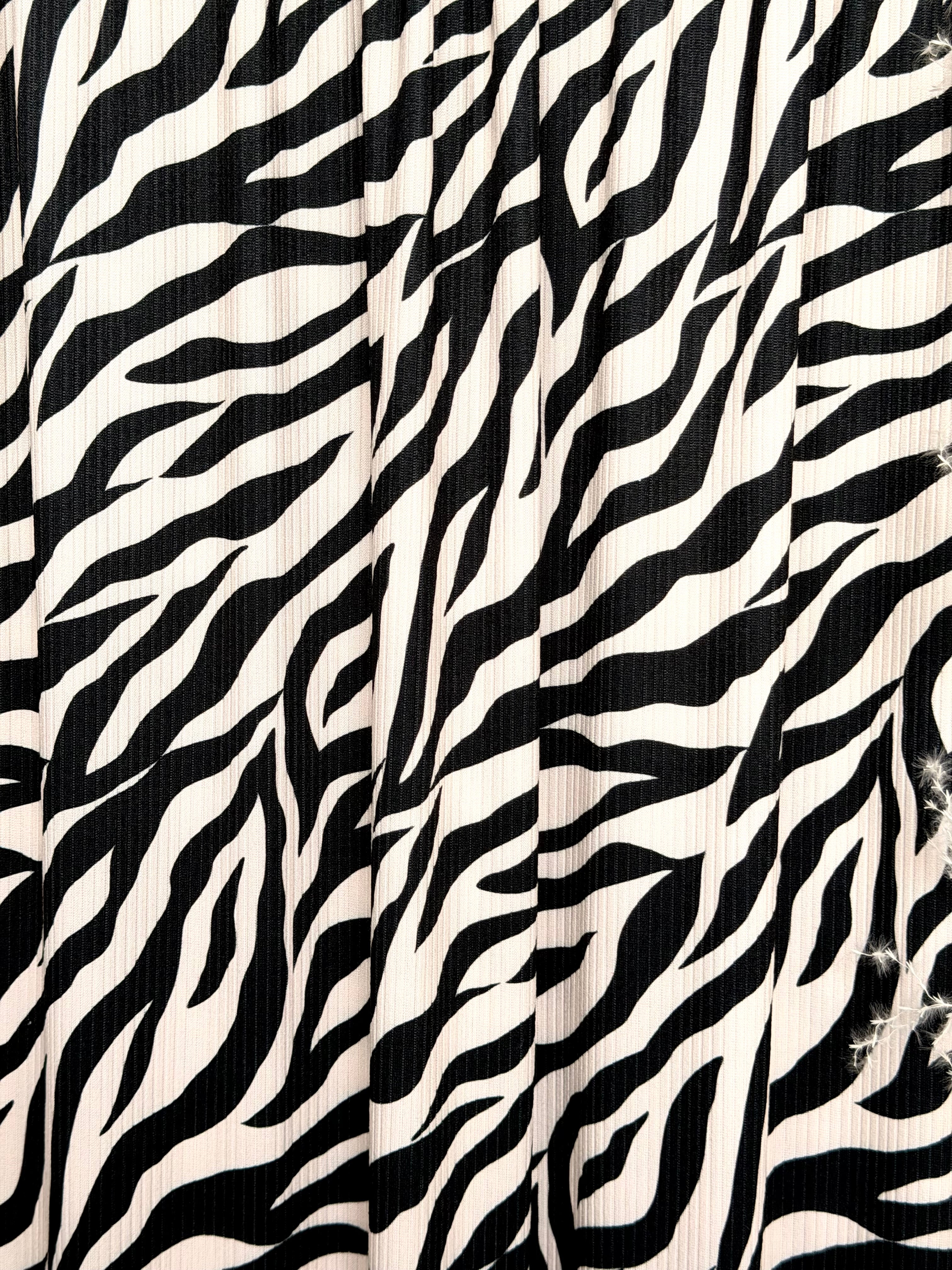 (4X2 YUMMY RIB) BLACK AND VANILLA ZEBRA