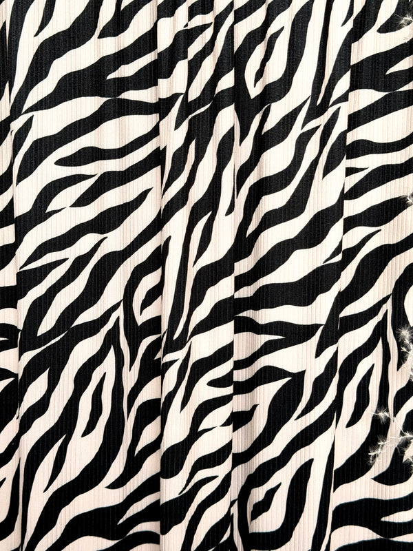 (4X2 YUMMY RIB) BLACK AND VANILLA ZEBRA