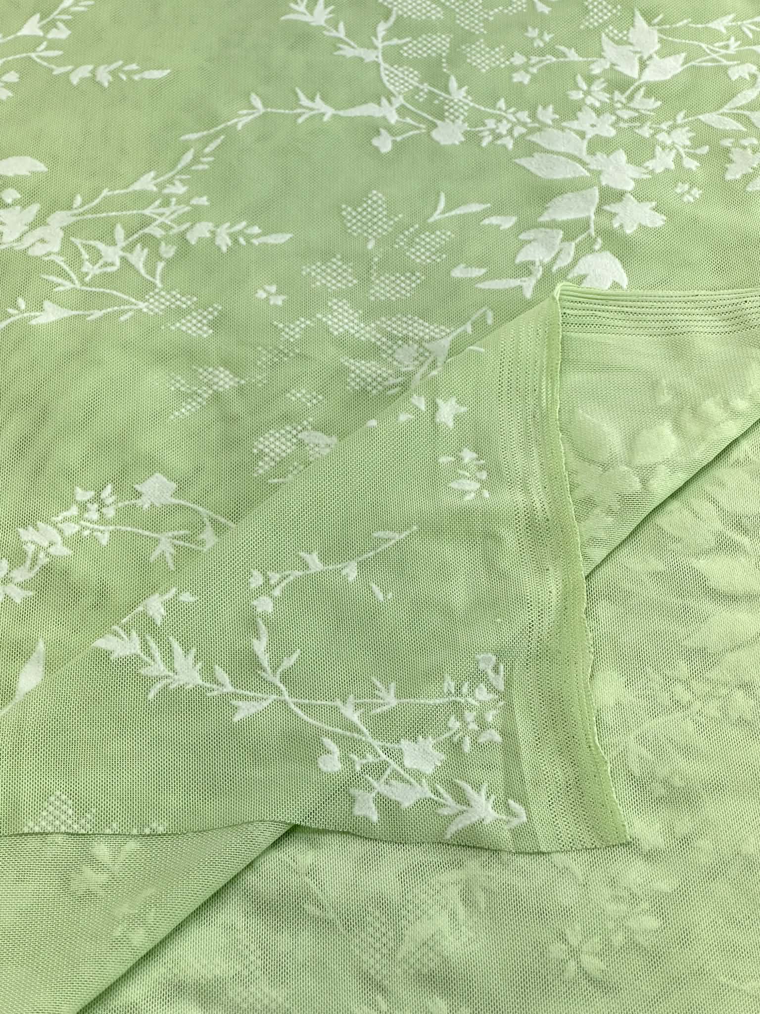 (MESH) WHITE FLORAL ON LIGHT GREEN