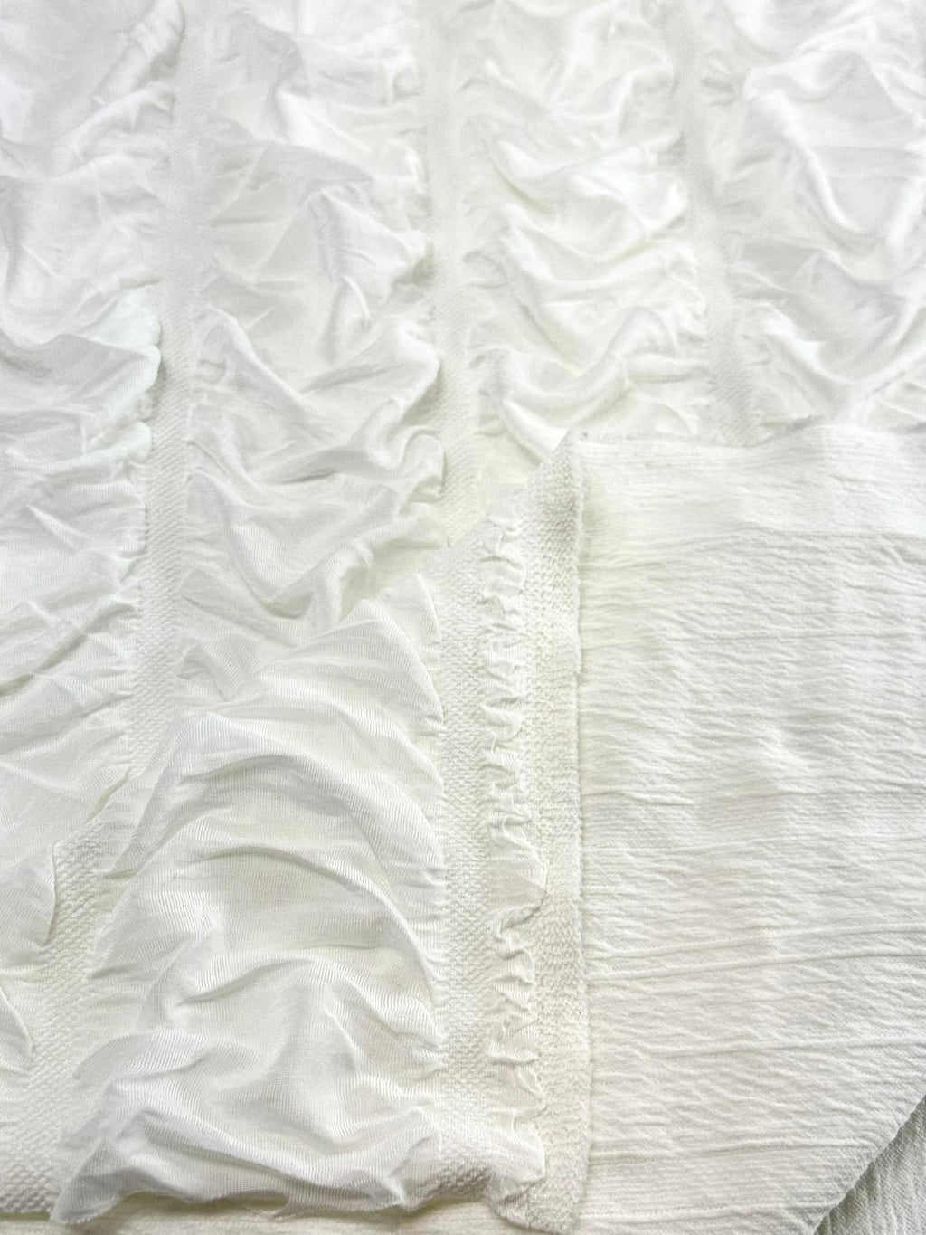 (KOREAN JACQUARD) OFF WHITE VERTICAL