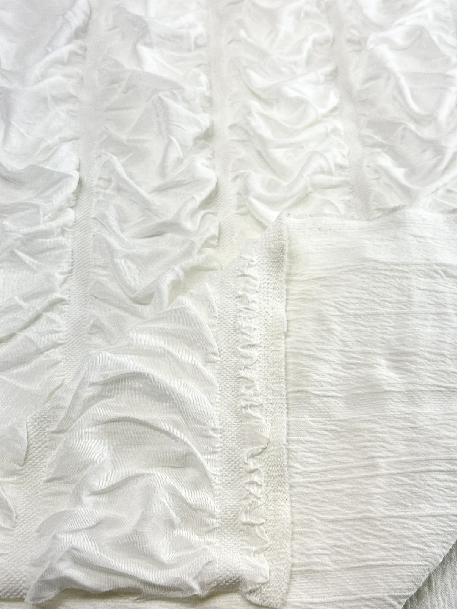 (KOREAN JACQUARD) OFF WHITE VERTICAL