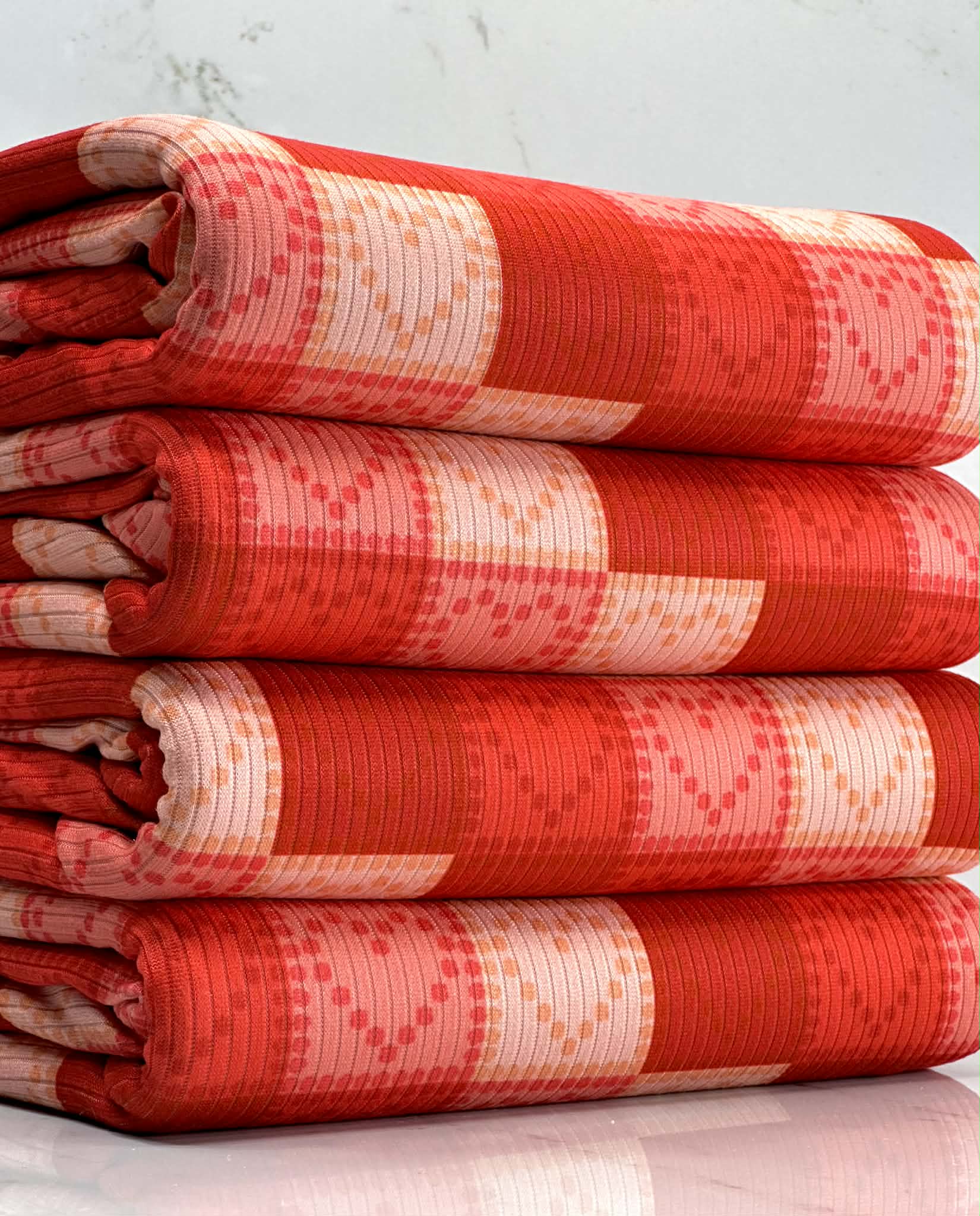 (4X2 YUMMY RIB) MEDIUM PINK AND RED HEARTS ON CHECKERED PATTERN