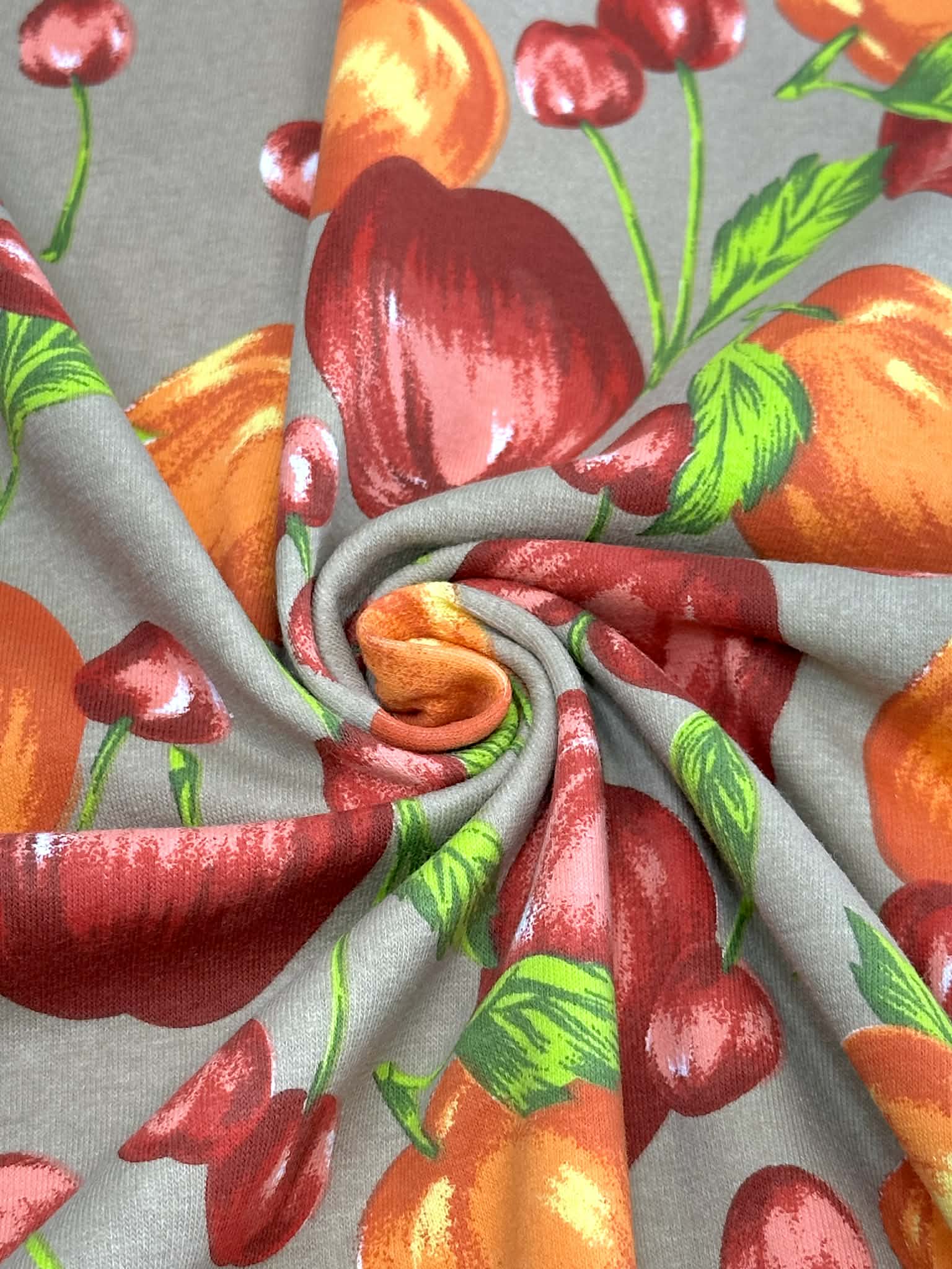 (COTTON SPANDEX) APPLES ON TAN