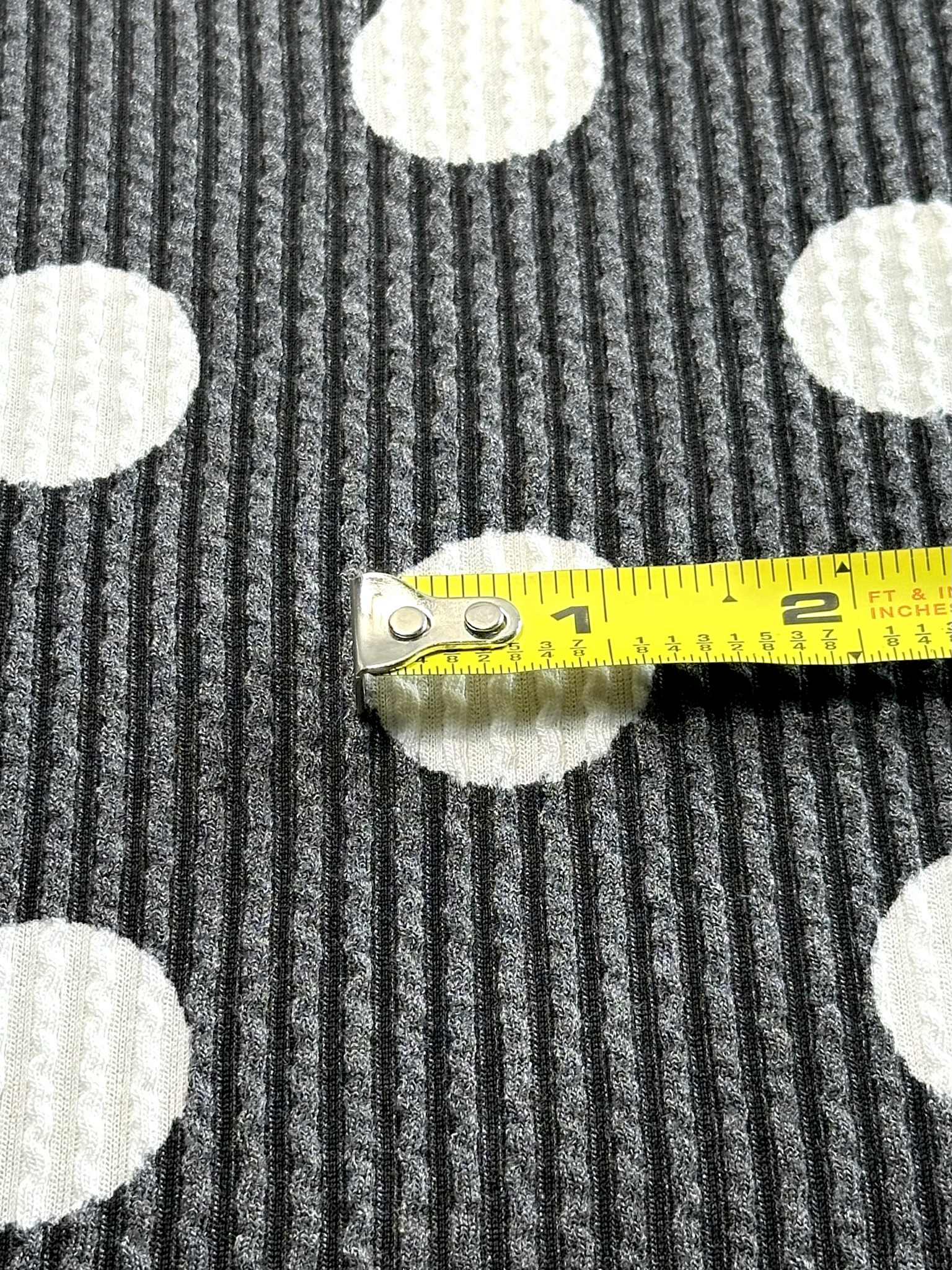 (URBAN RIB) WHITE POLKA DOTS ON CHARCOAL