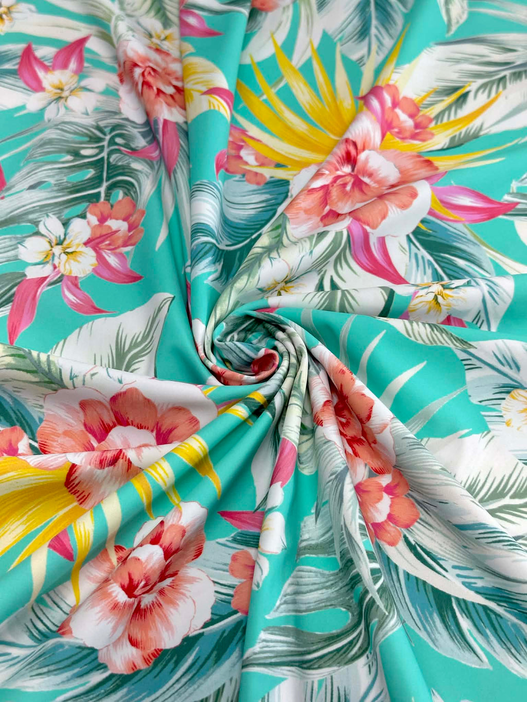 (SWIM) TROPICAL PATTERN ON AQUA