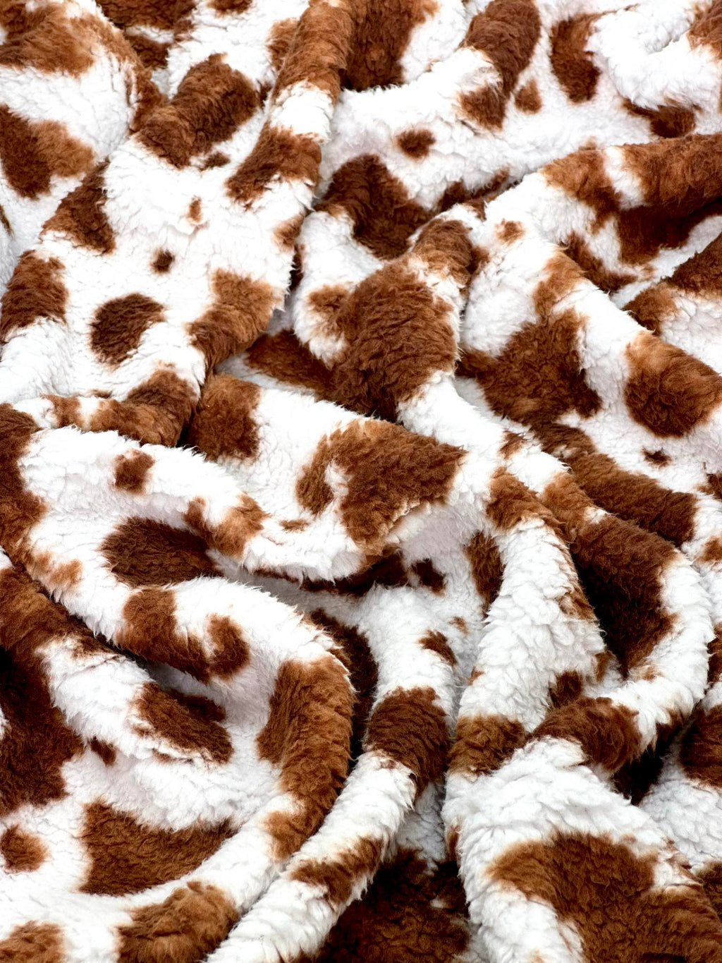 (SHERPA) BROWN COW PRINT ON OFF WHITE