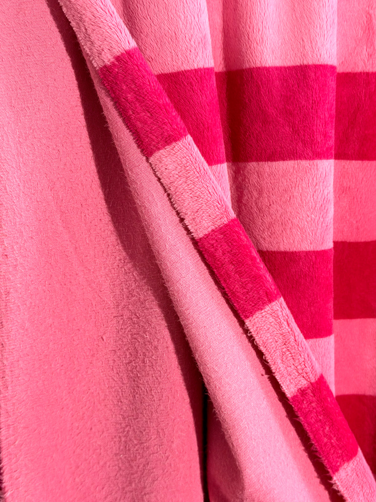 (MINKY) PINK & DEEP PINK STRIPES