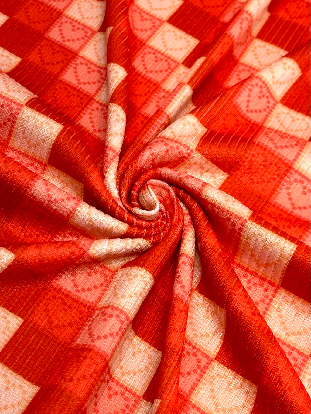 (4X2 YUMMY RIB) PINK AND RED HEARTS ON CHECKERED PATTERN