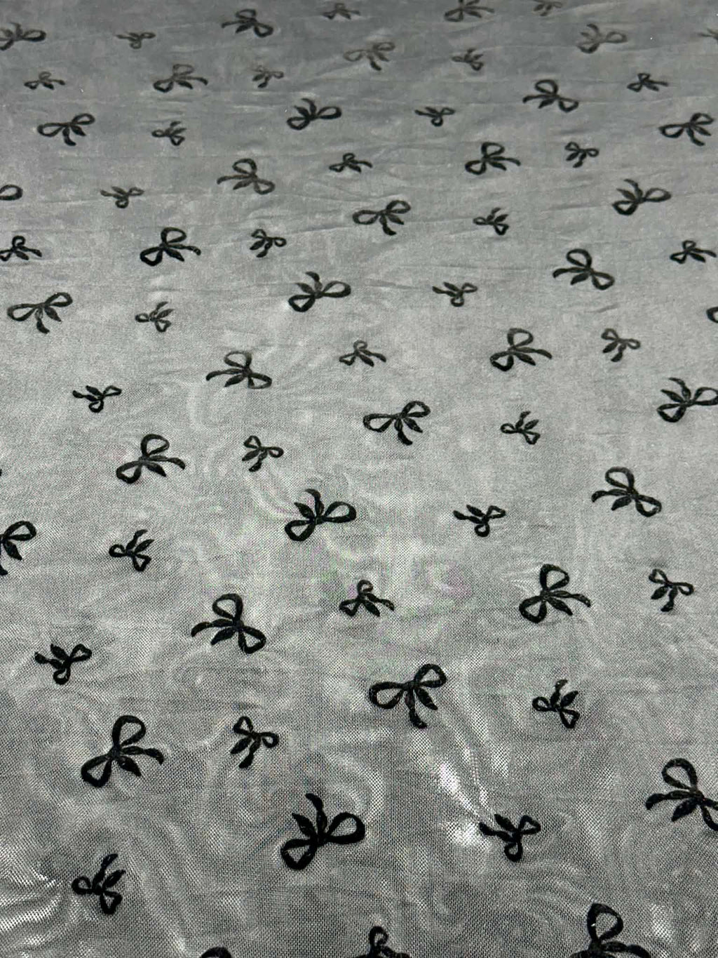 (MESH) BLACK 3D BOWS ON BLACK