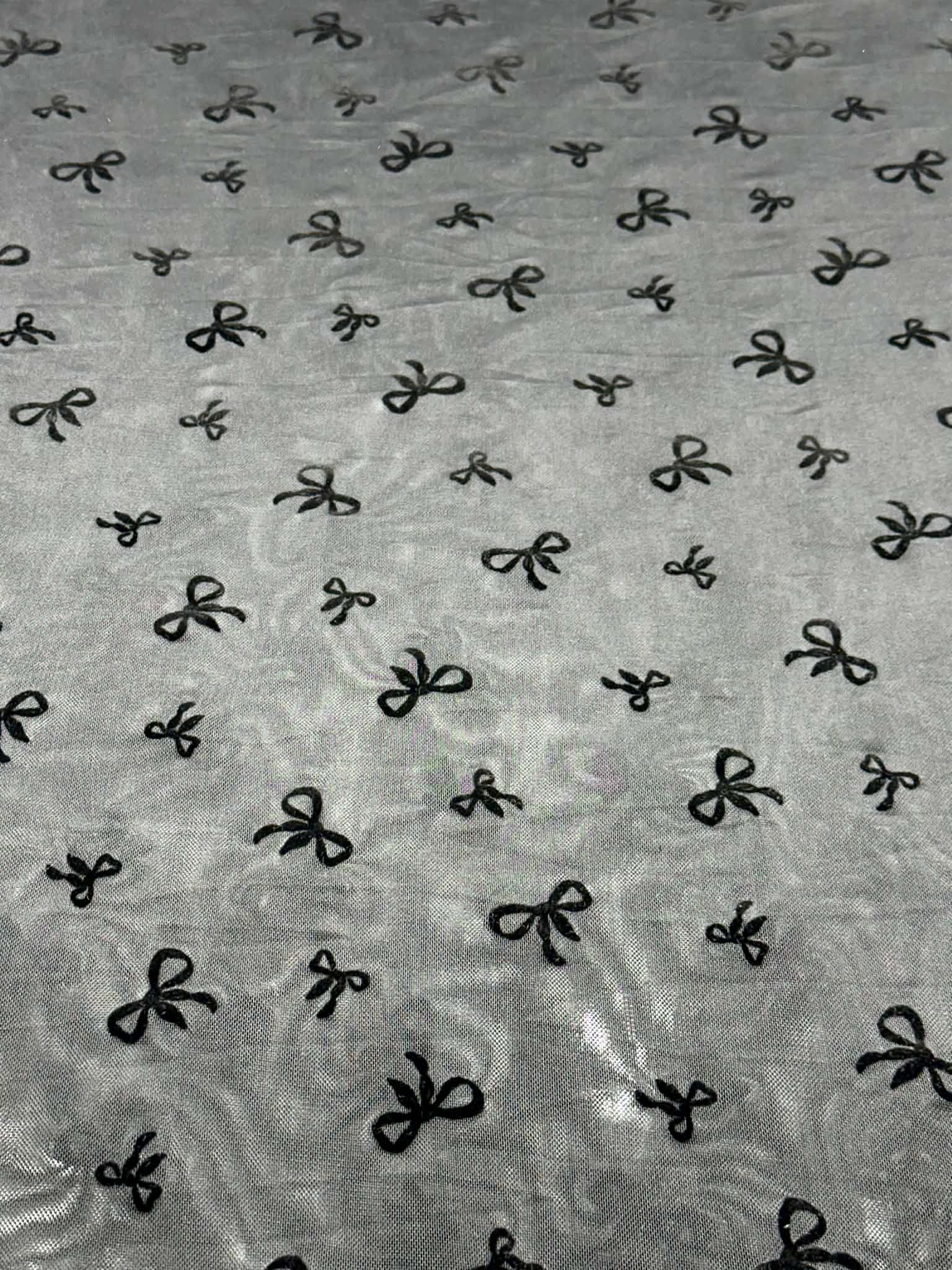 (MESH) BLACK 3D BOWS ON BLACK
