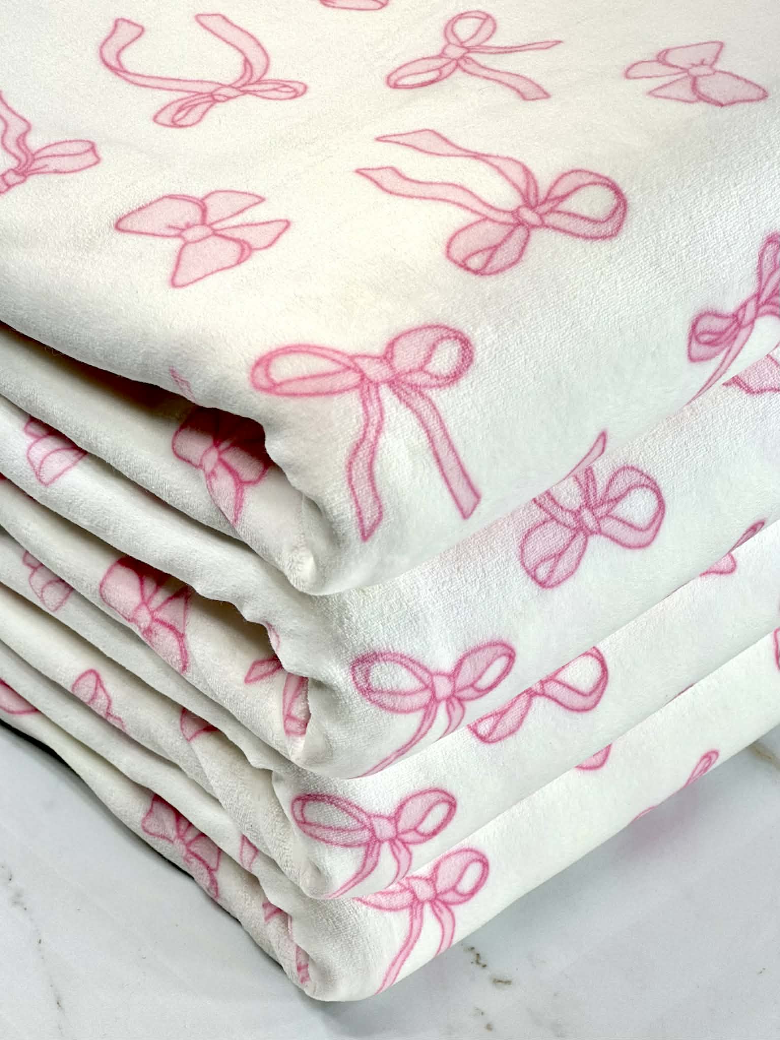 (VELVET) LIGHT PINK BOWS ON OFF WHITE
