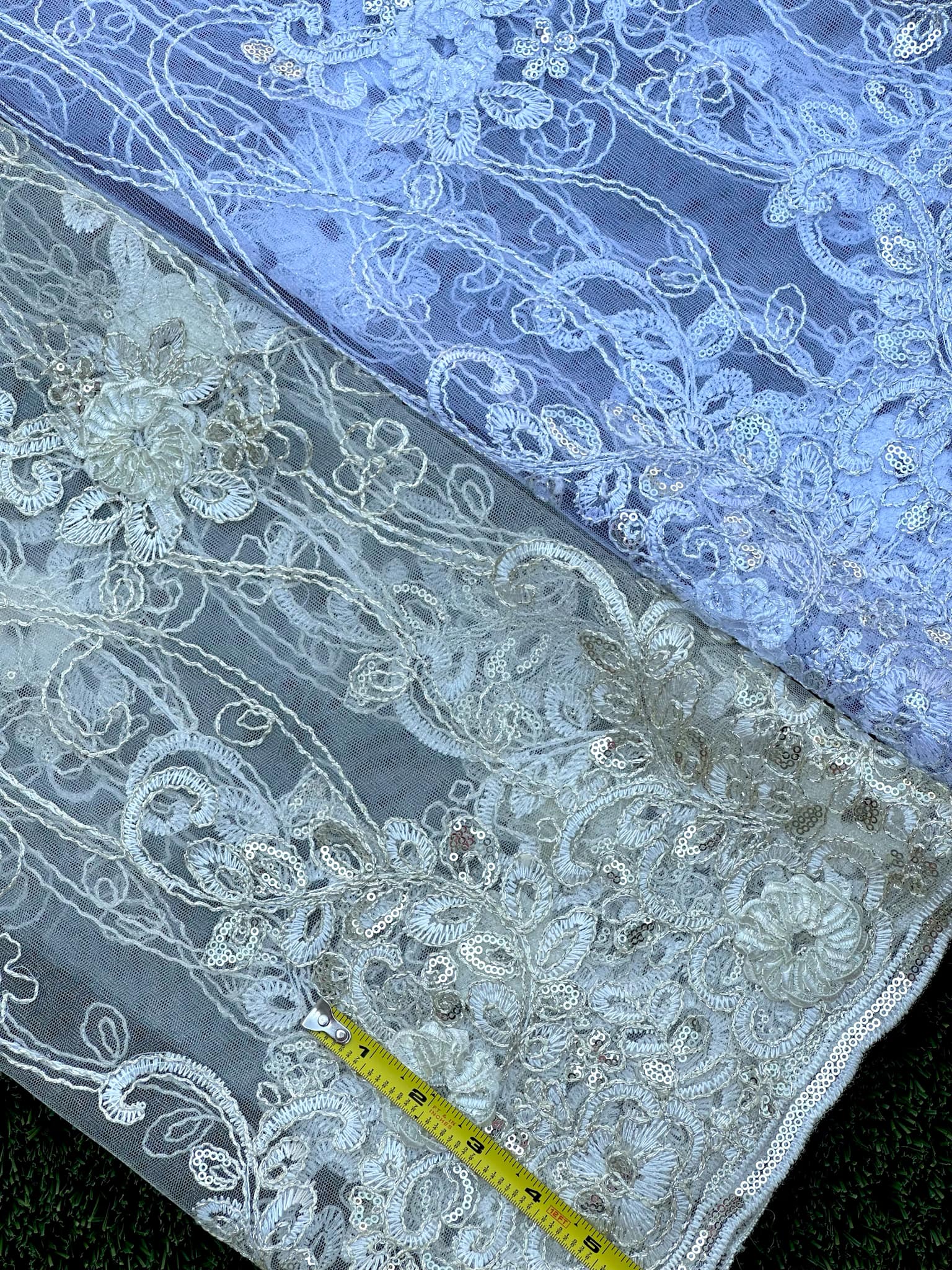 (LACE) EMBROIDERED IVORY FLORAL