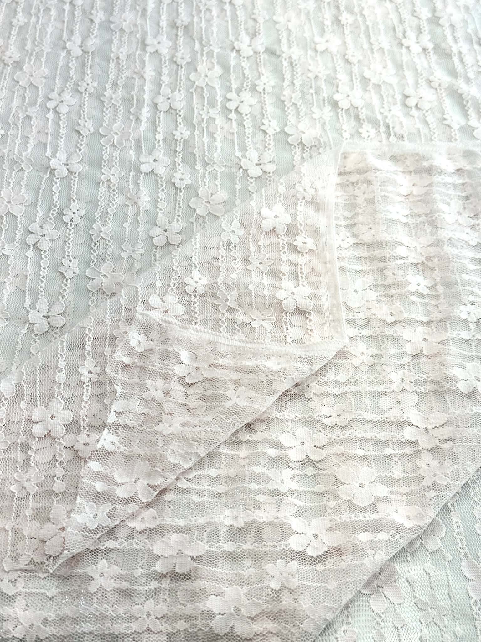 (LACE) LIGHT PINK FLORAL PATTERN