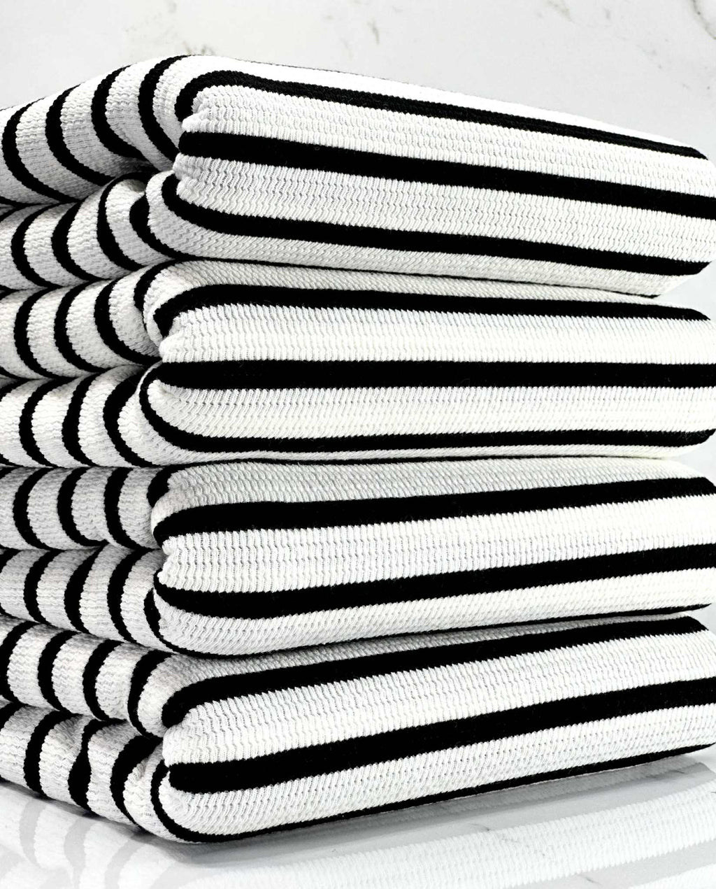 (KNIT) BLACK LINES ON OFF WHITE