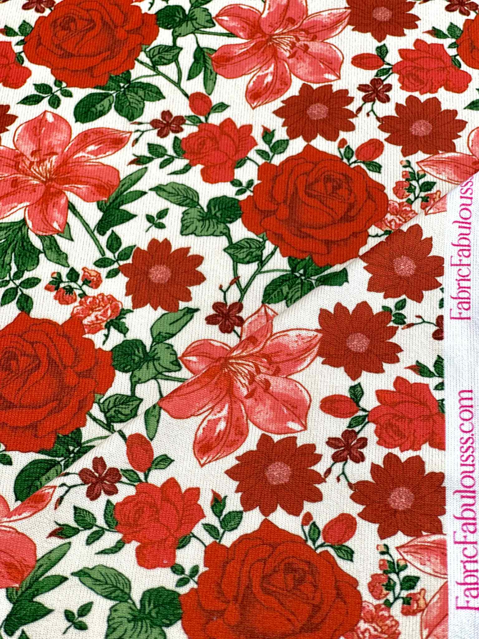 (OAKLEY) RED HATTIE FLOWER PATTERN ON IVORY