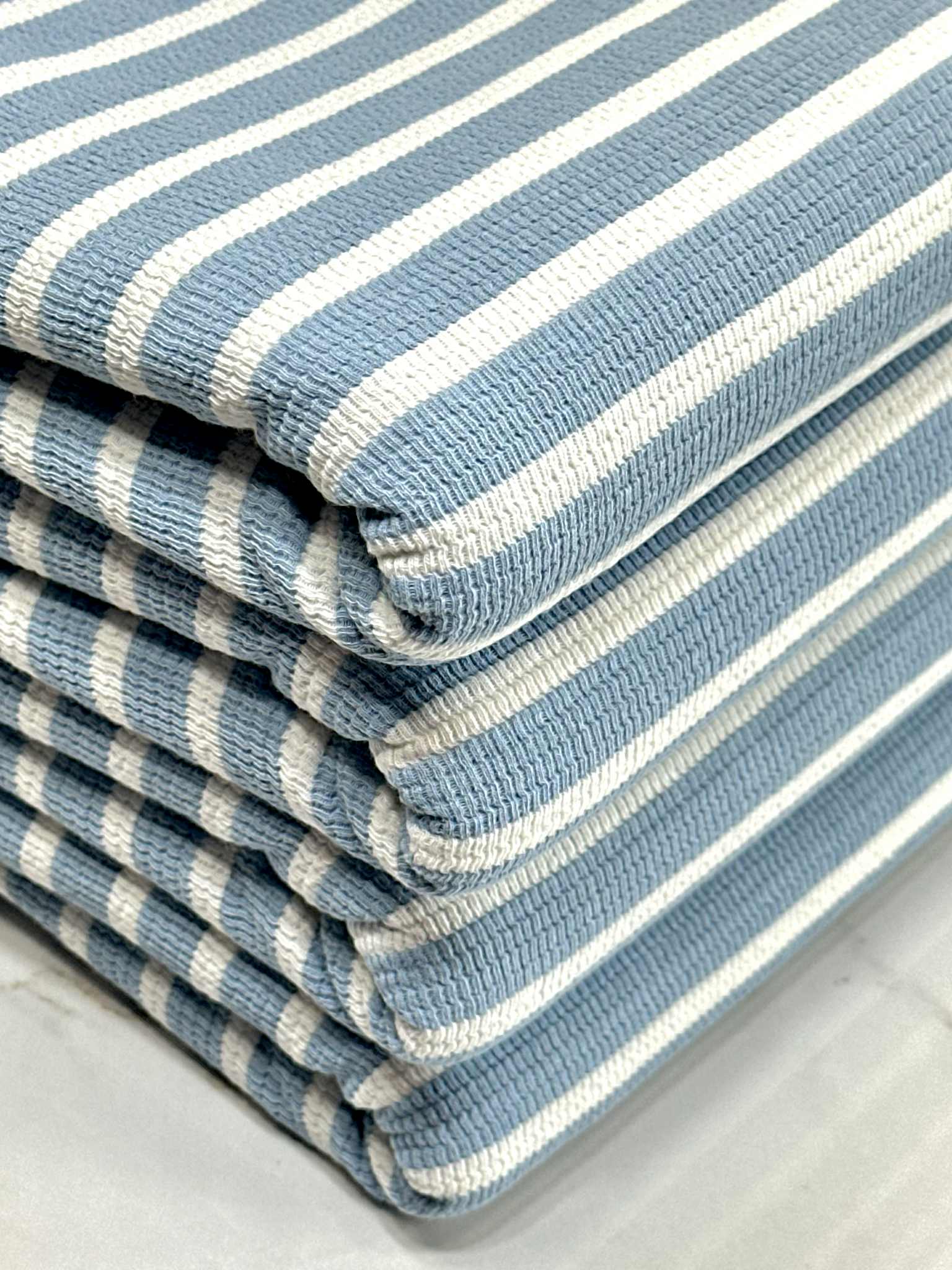 (SWEATER KNIT) OFF WHITE AND BLUE STEEL STRIPES