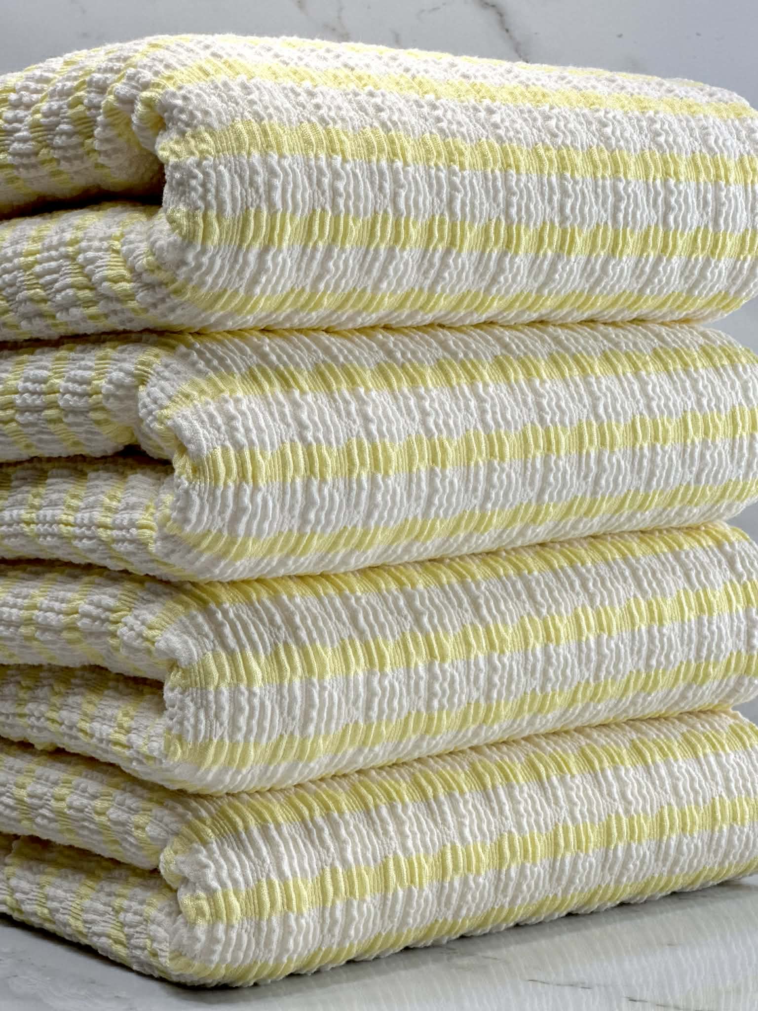 (GUAPO STRIPE) YELLOW STRIPES ON IVORY